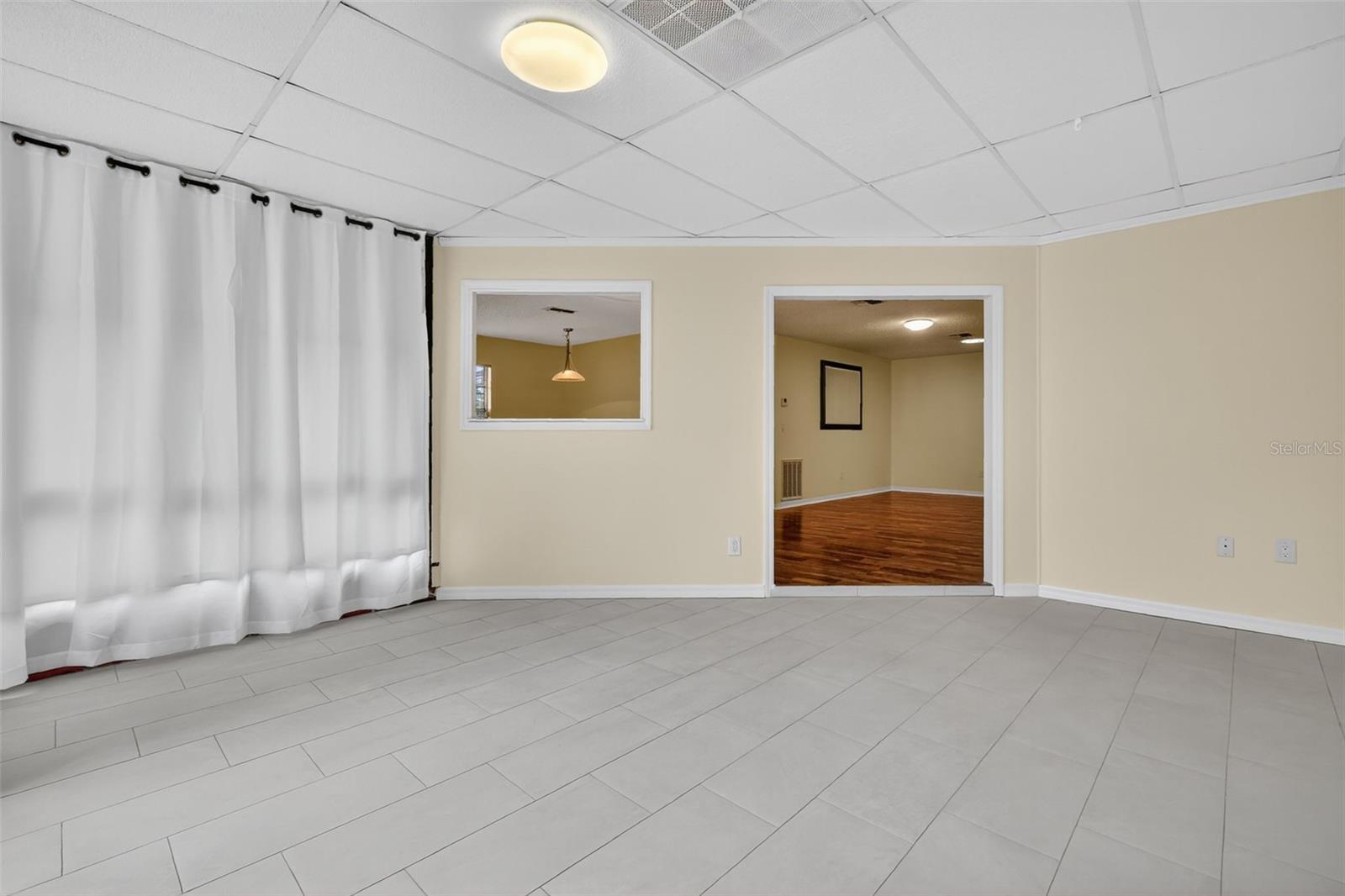 Image 31 of 35 For 207 Fernwood Street