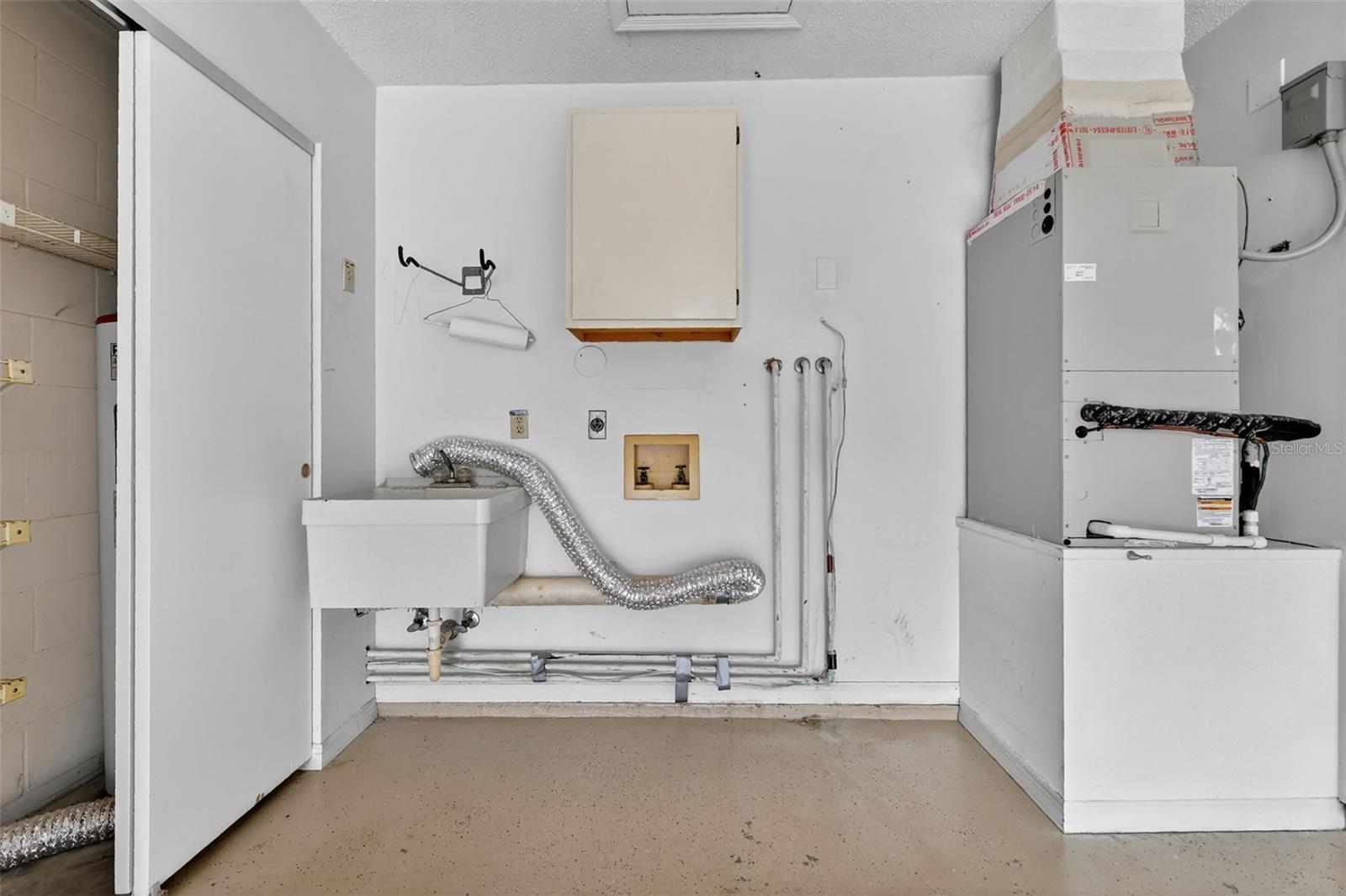 Image 34 of 35 For 207 Fernwood Street