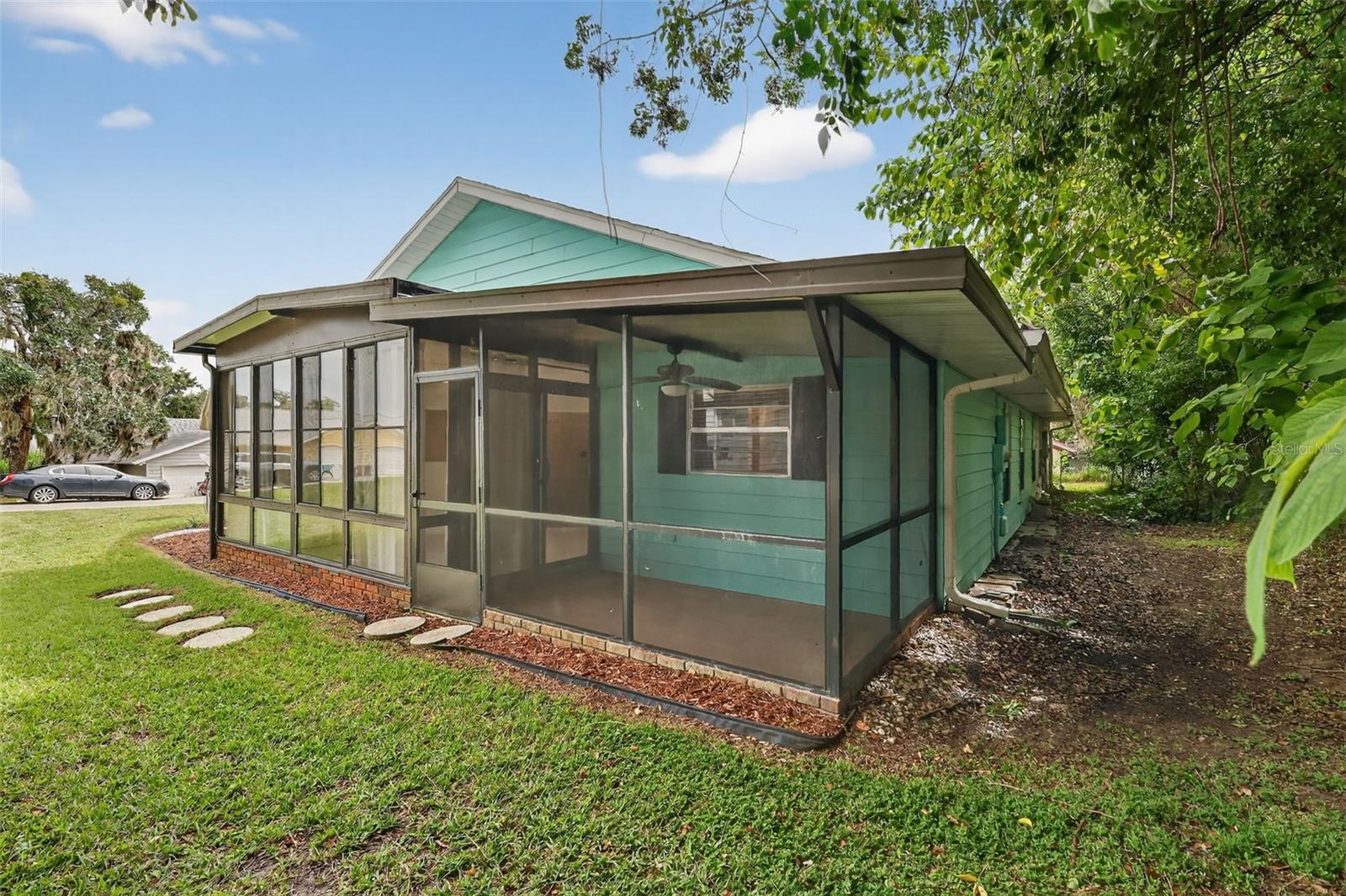 Image 5 of 35 For 207 Fernwood Street