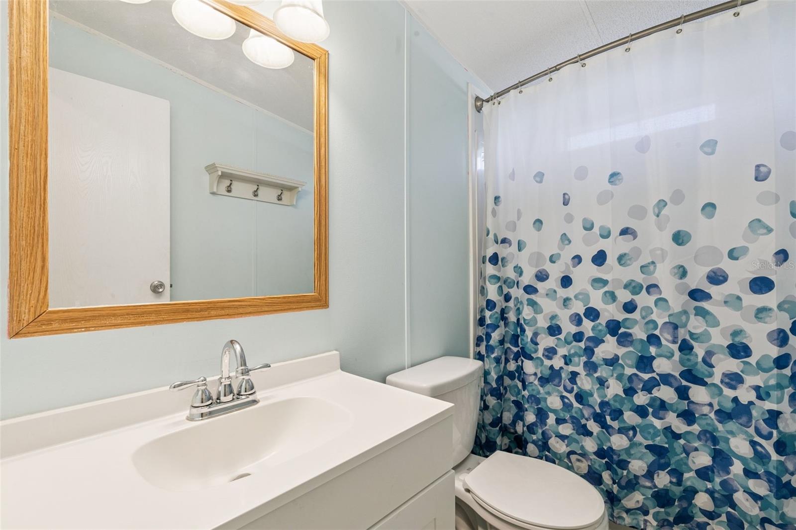 Image 23 of 27 For 16836 Bay Ave