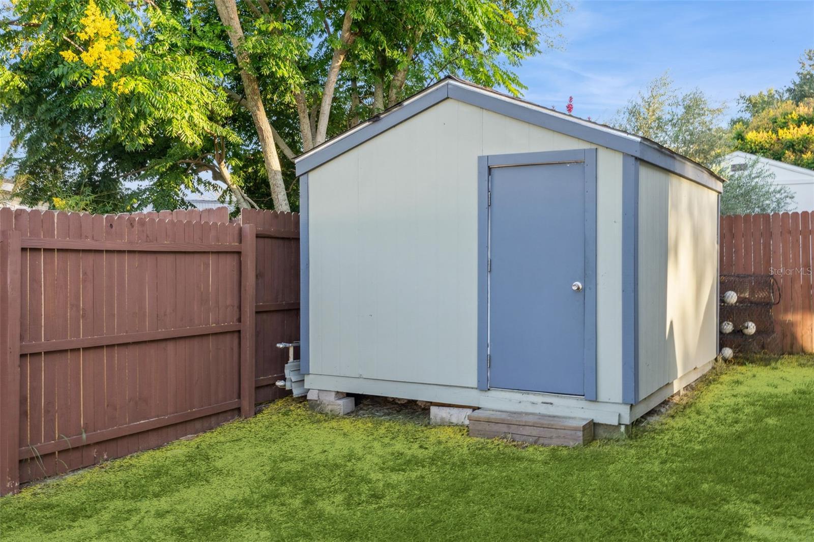 Image 26 of 27 For 16836 Bay Ave