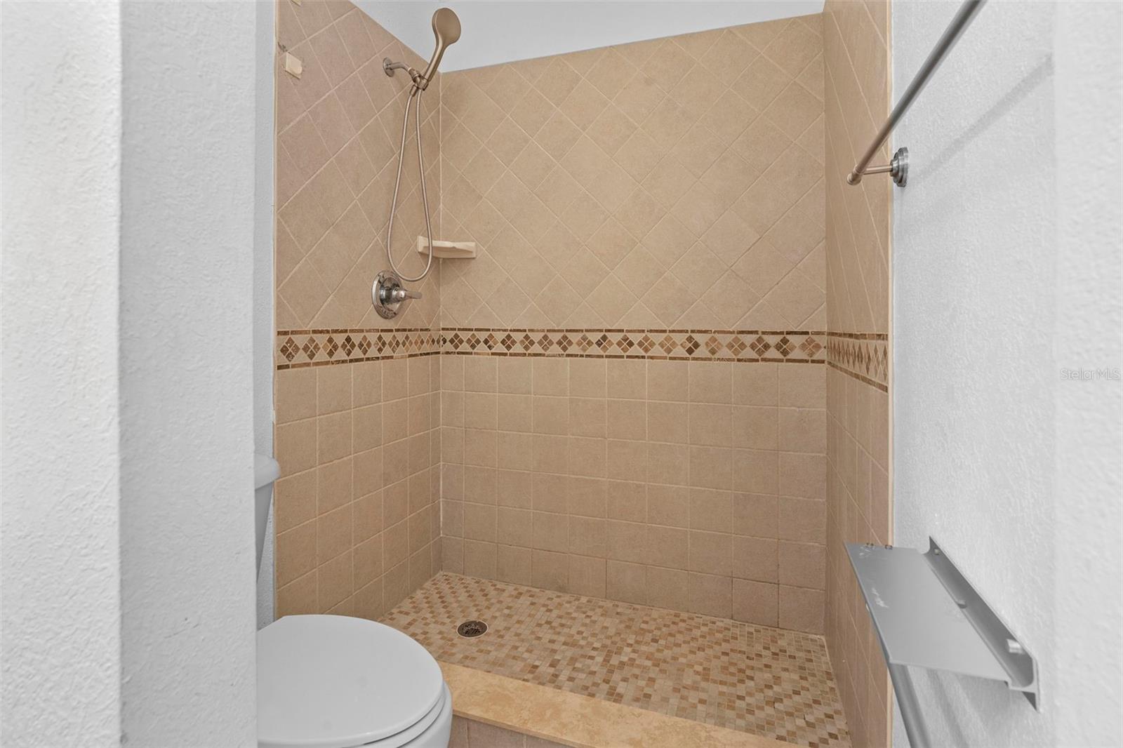 Image 14 of 20 For 7471 Canford Court 19