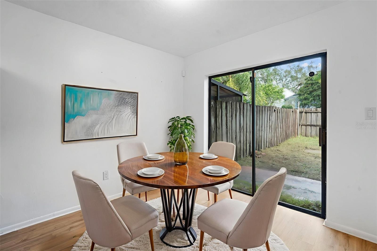 Image 16 of 20 For 7471 Canford Court 19
