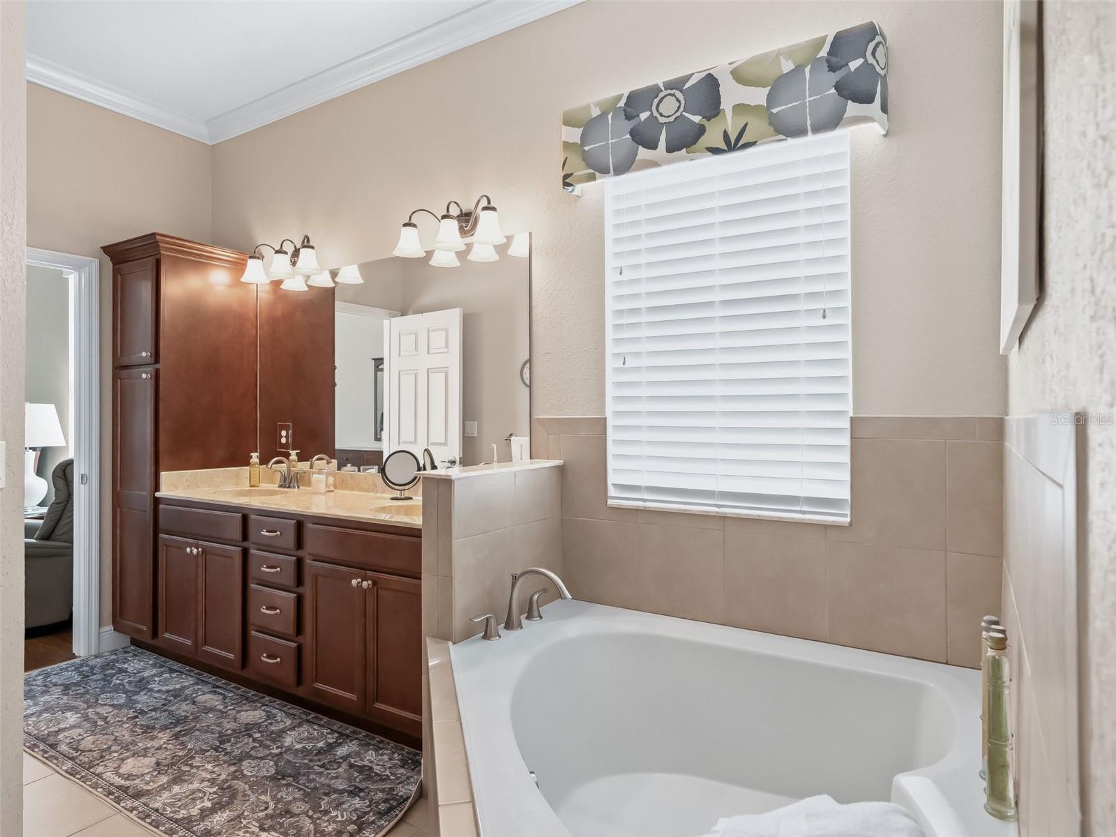 Image 38 of 70 For 10970 168th Loop