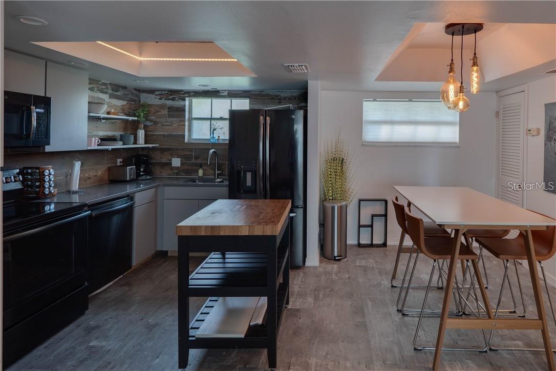 Image 3 of 10 For 620 Osceola Street 106