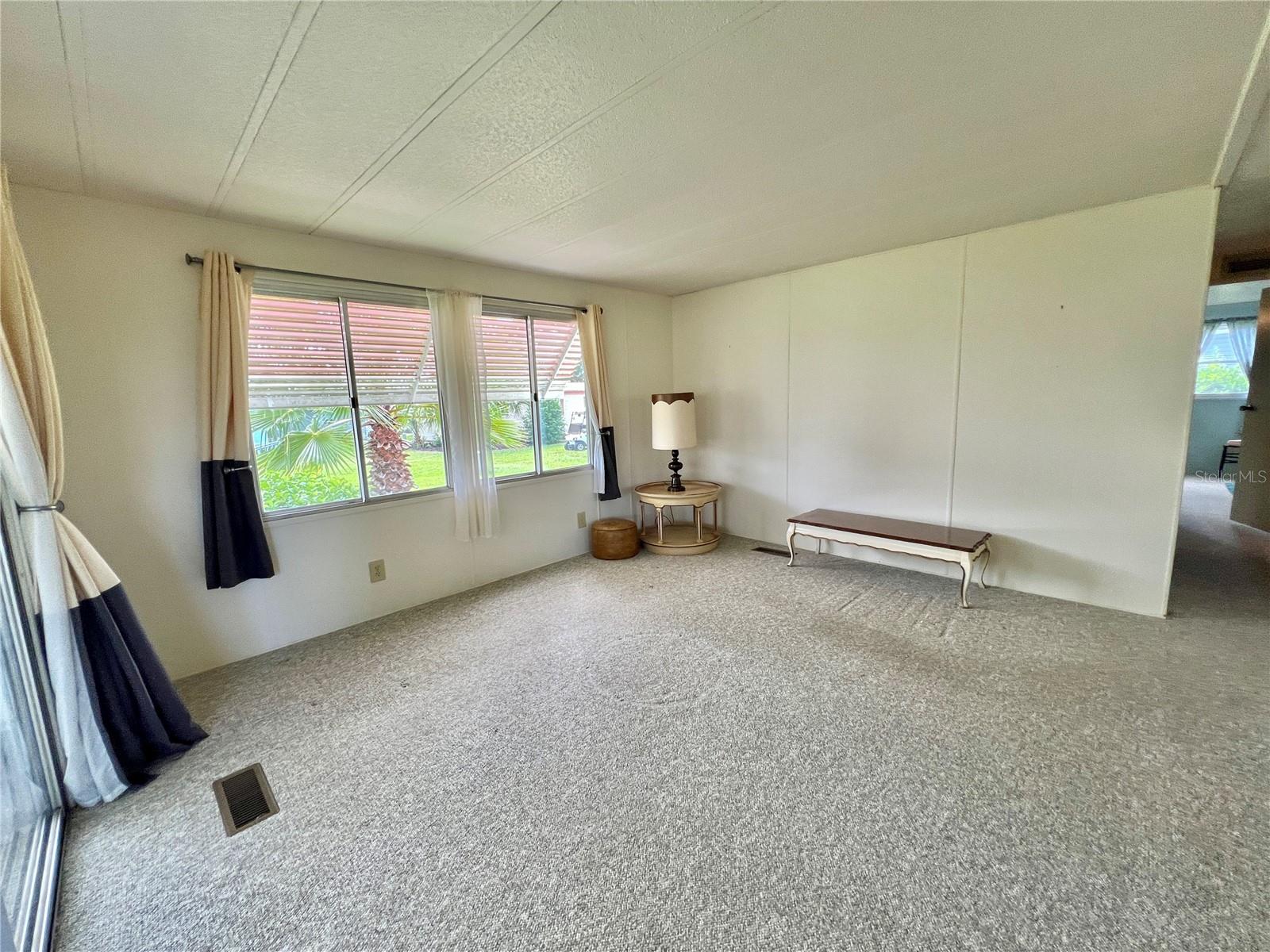 Image 2 of 67 For 102 Oaklawn Cove