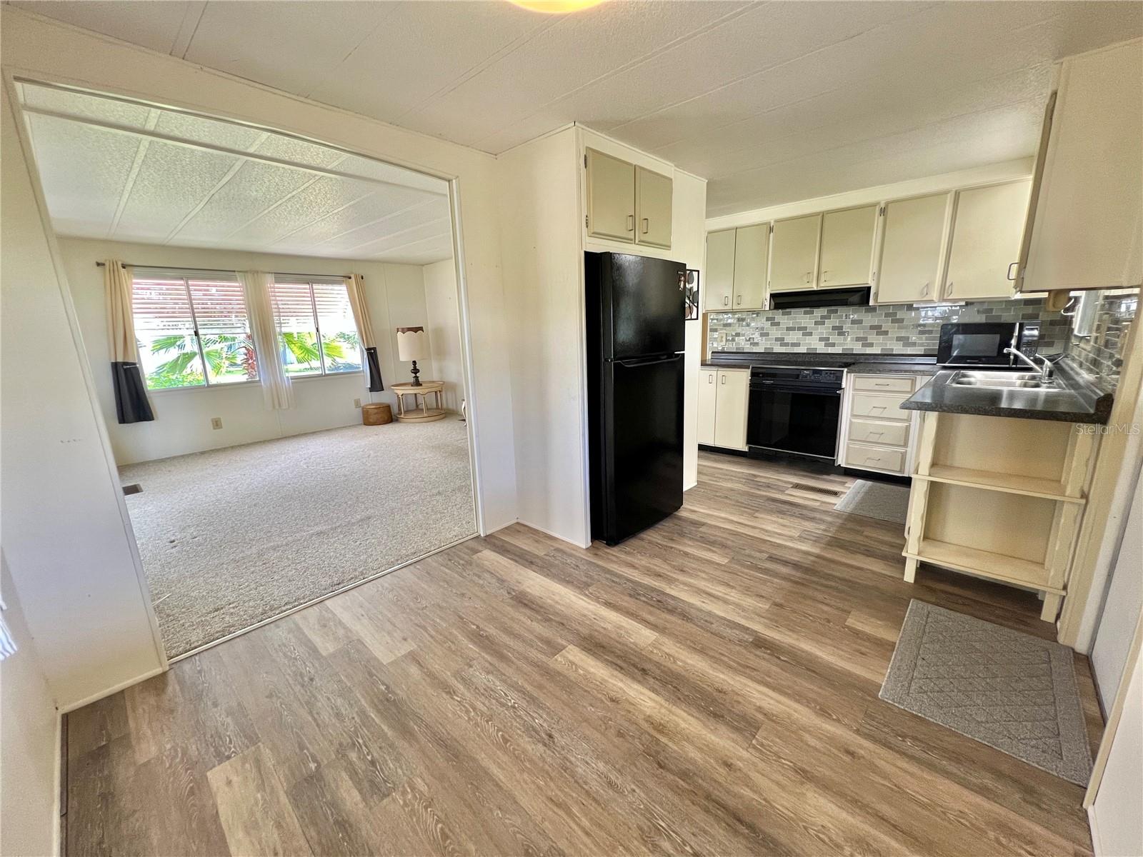 Image 32 of 67 For 102 Oaklawn Cove