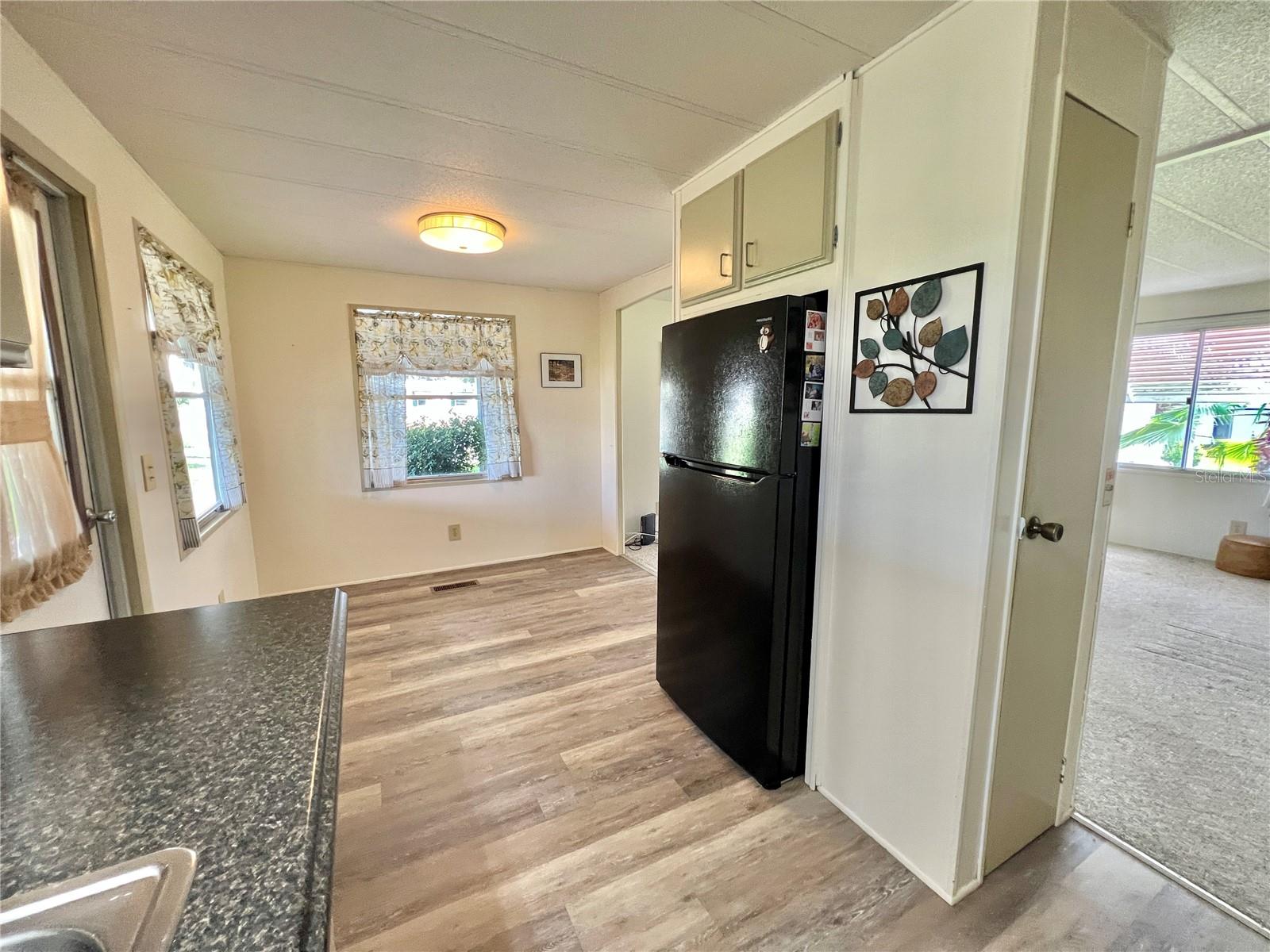 Image 38 of 67 For 102 Oaklawn Cove