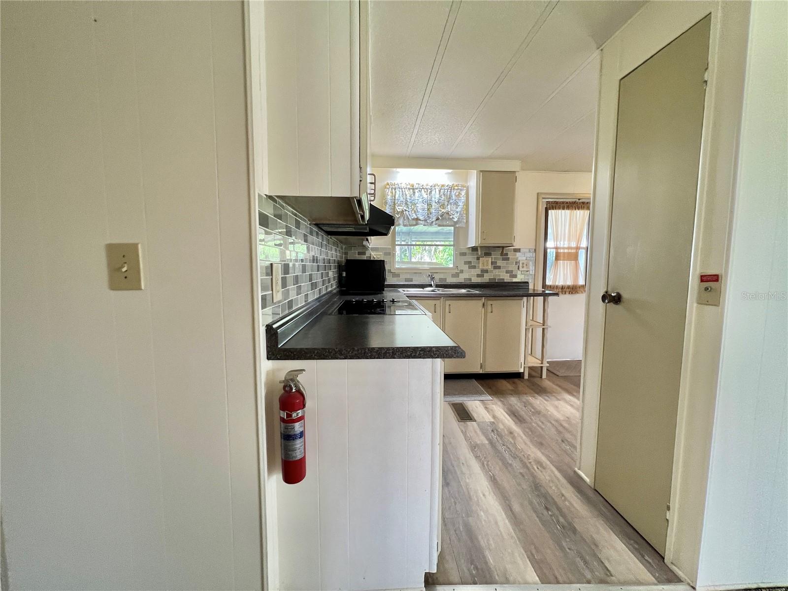 Image 43 of 67 For 102 Oaklawn Cove