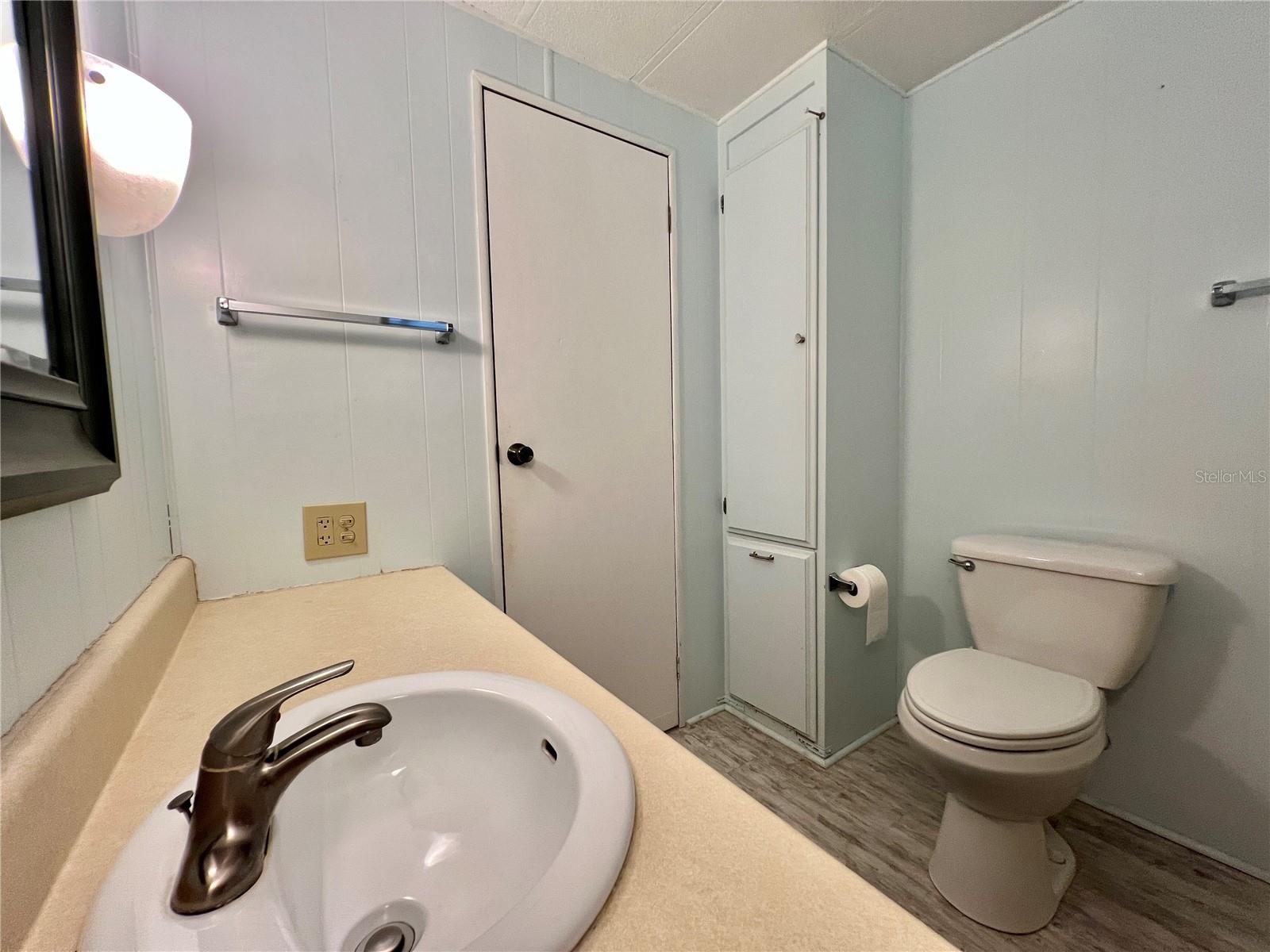 Image 55 of 67 For 102 Oaklawn Cove