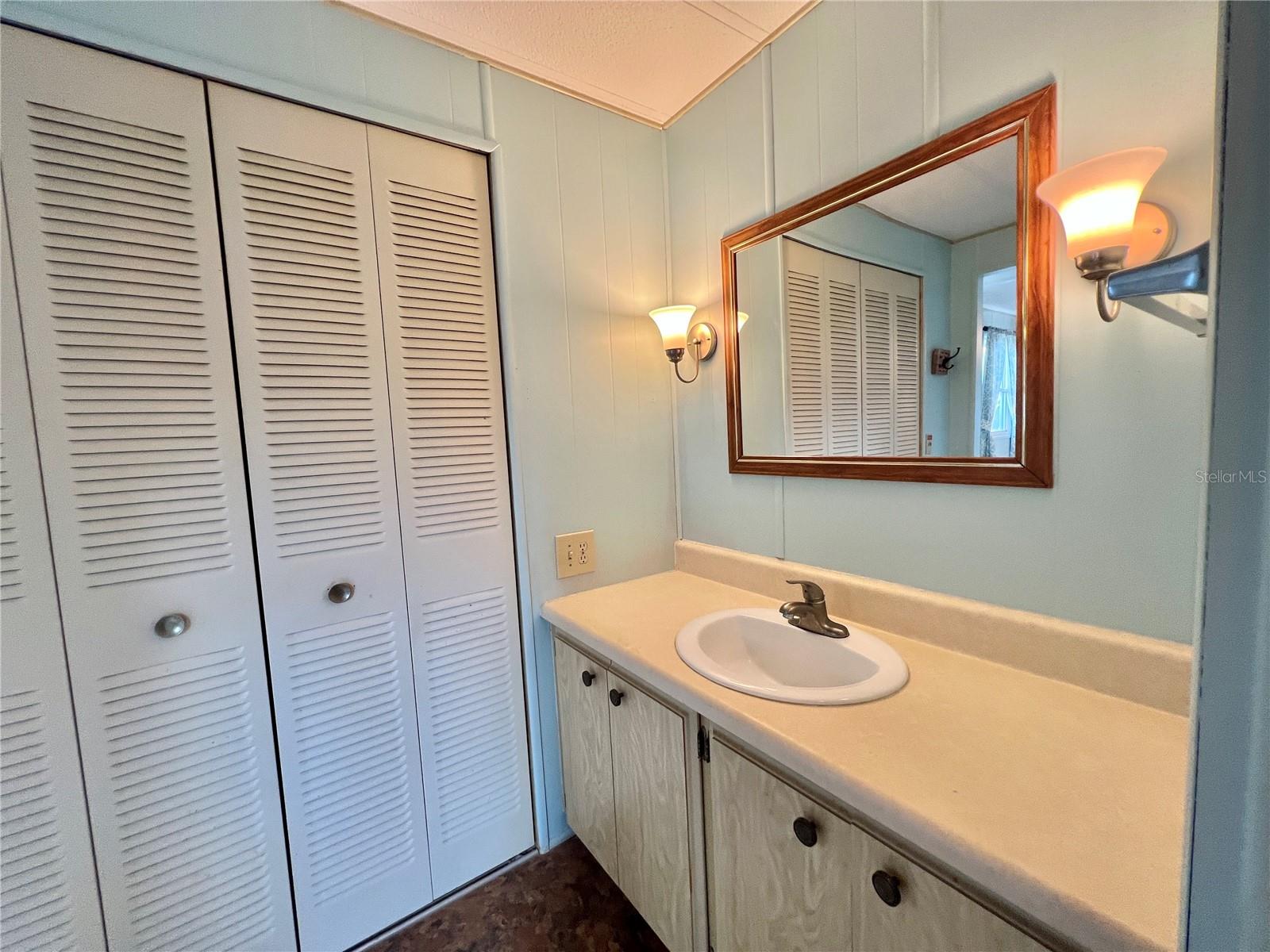 Image 62 of 67 For 102 Oaklawn Cove