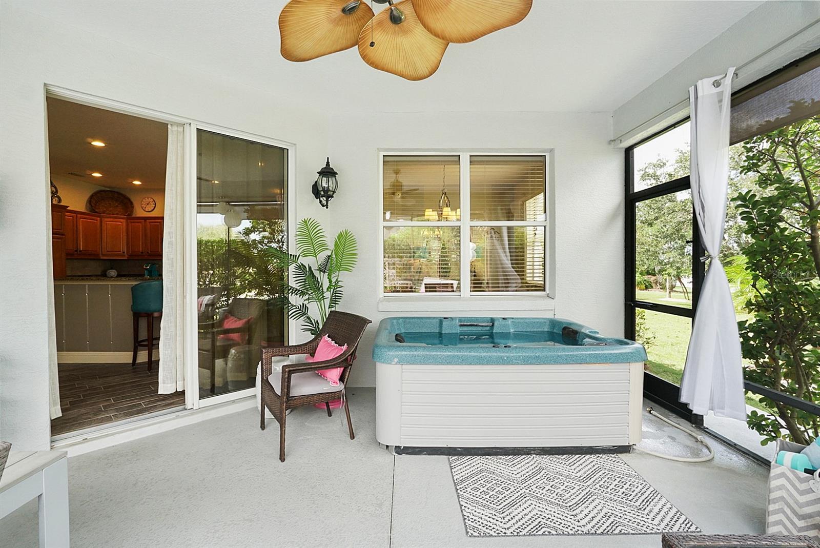 Image 33 of 44 For 1606 Snelling Avenue