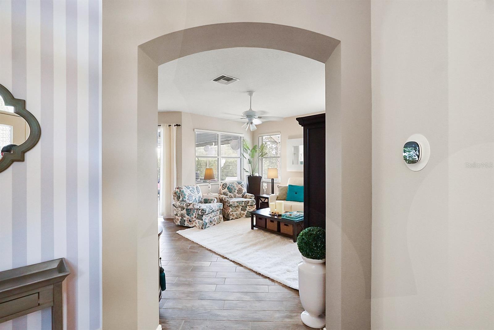 Image 5 of 44 For 1606 Snelling Avenue