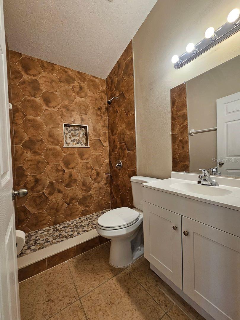 Image 7 of 13 For 1528 Ridge Pointe Drive