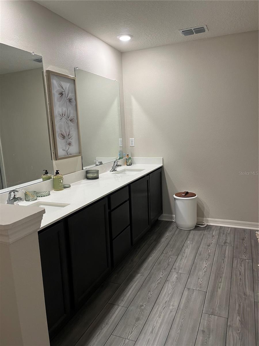 Image 5 of 12 For 1635 Wynford Circle