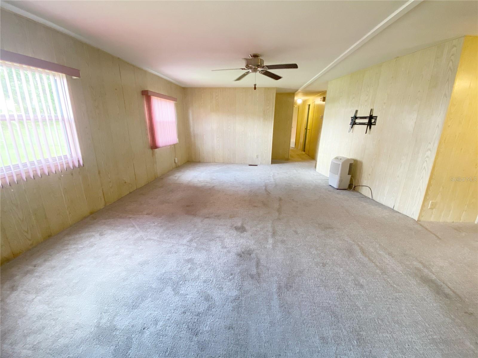 Image 12 of 53 For 348 Ivanhoe Circle