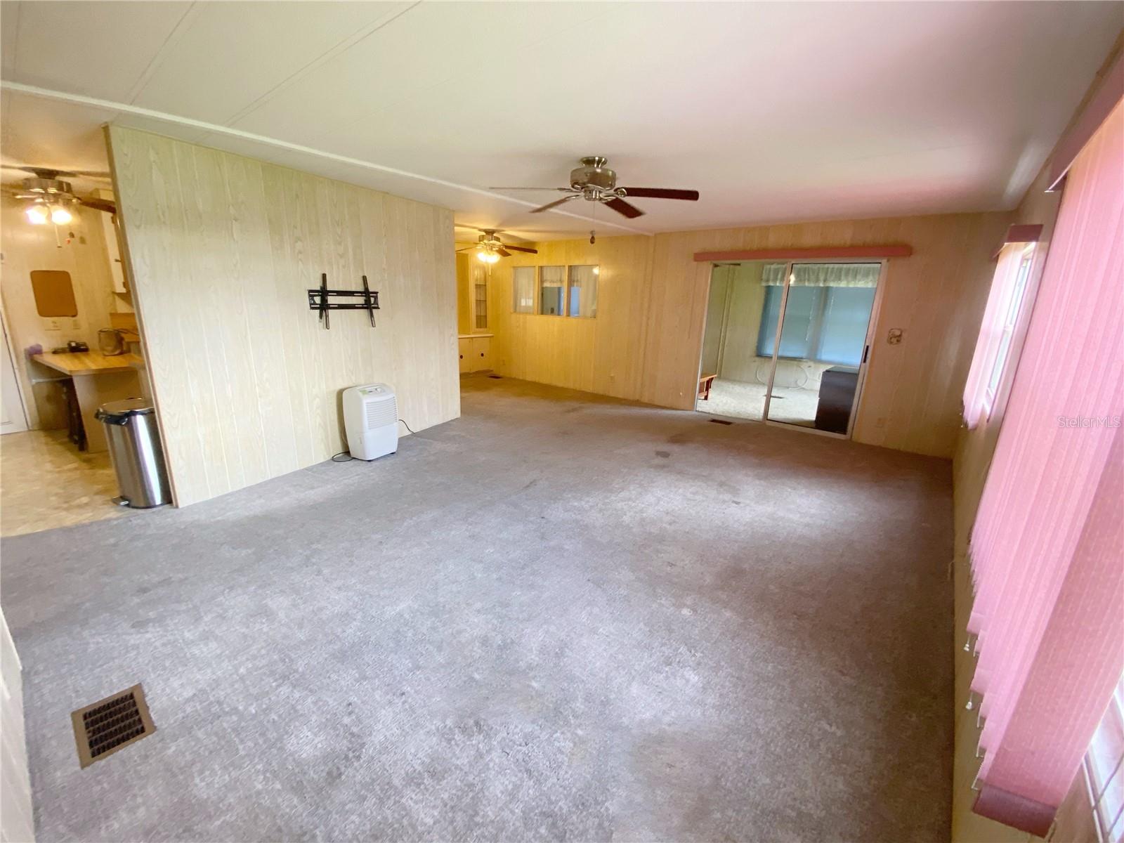 Image 13 of 53 For 348 Ivanhoe Circle