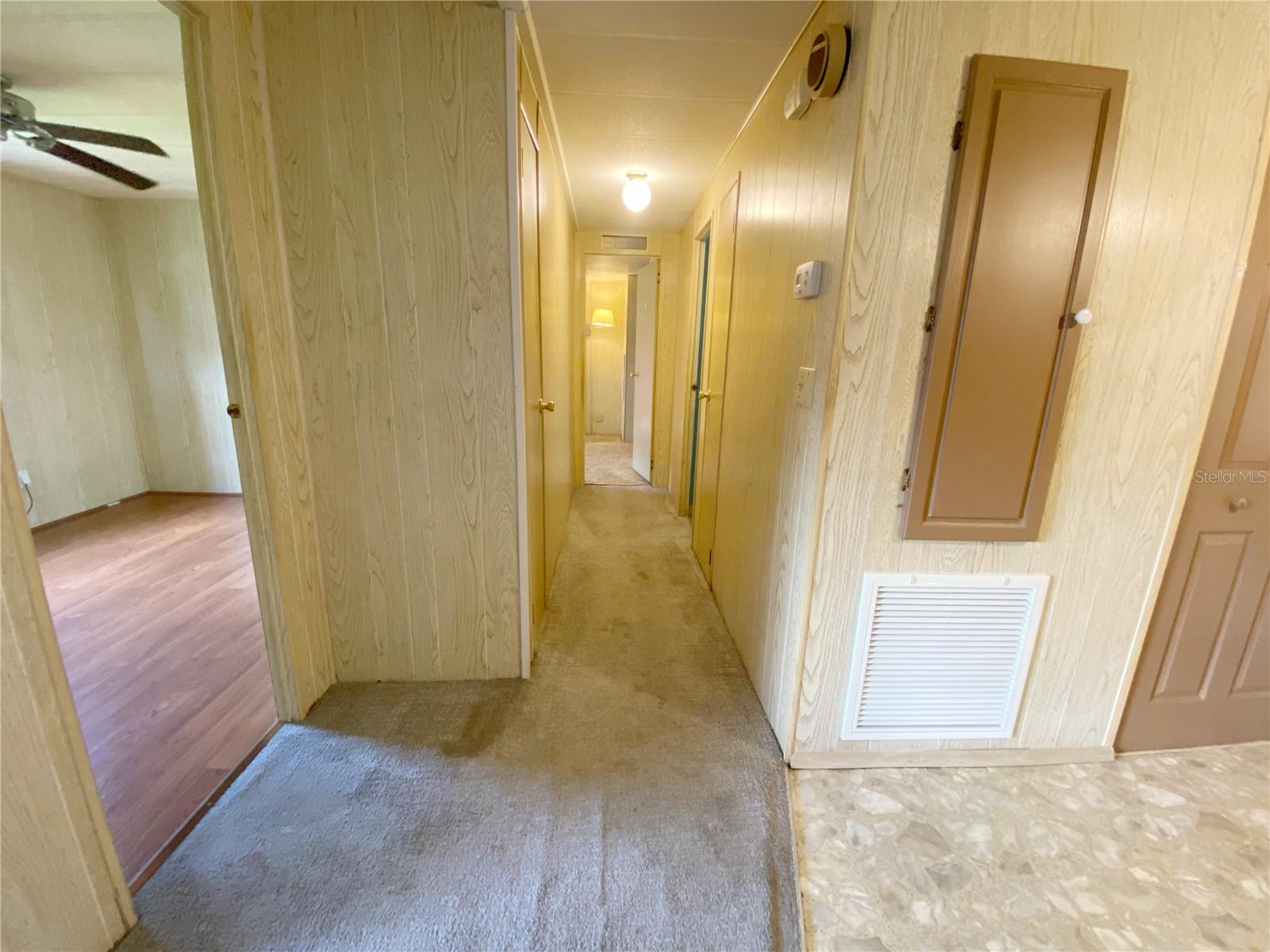 Image 19 of 53 For 348 Ivanhoe Circle