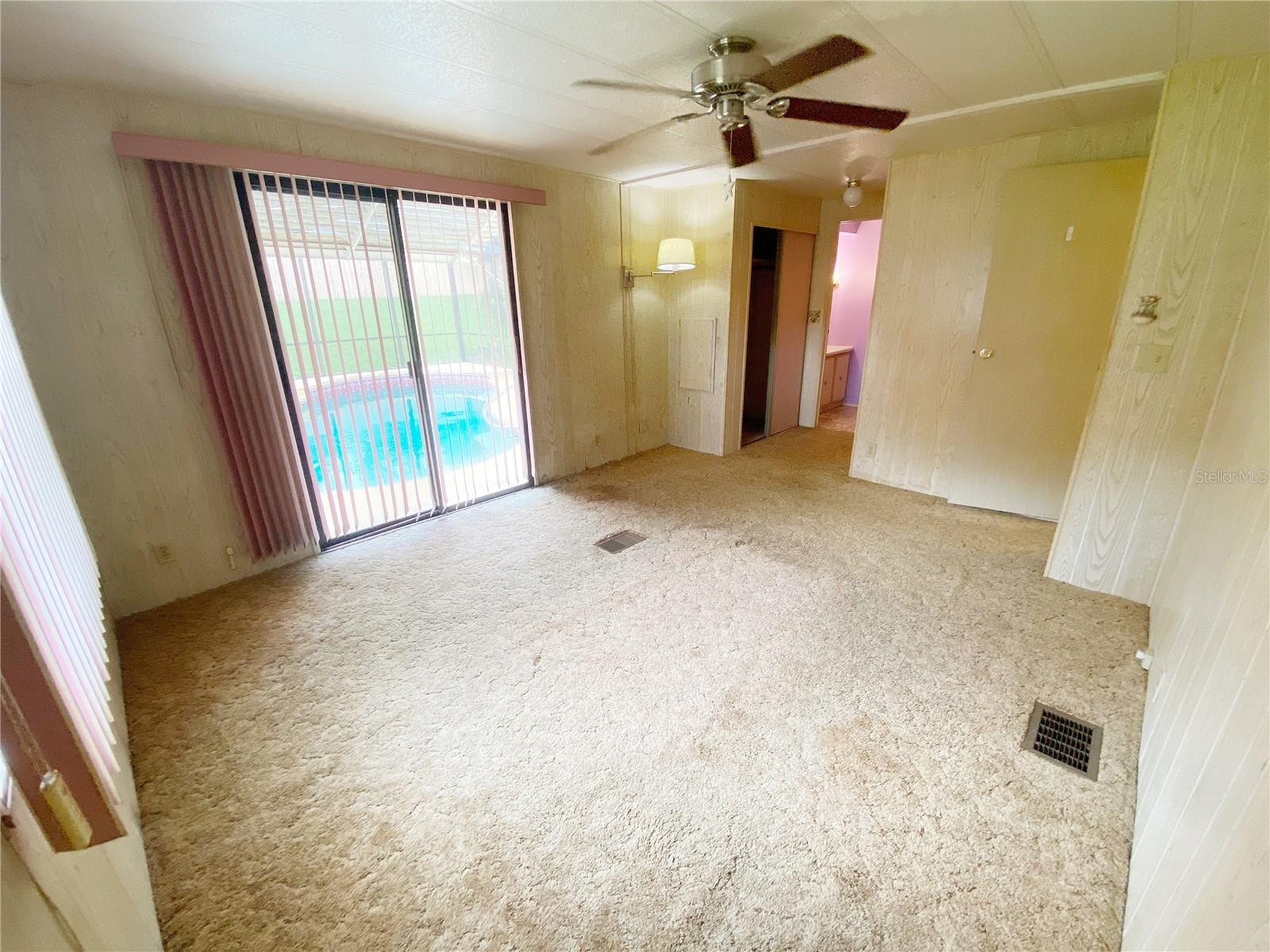 Image 21 of 53 For 348 Ivanhoe Circle