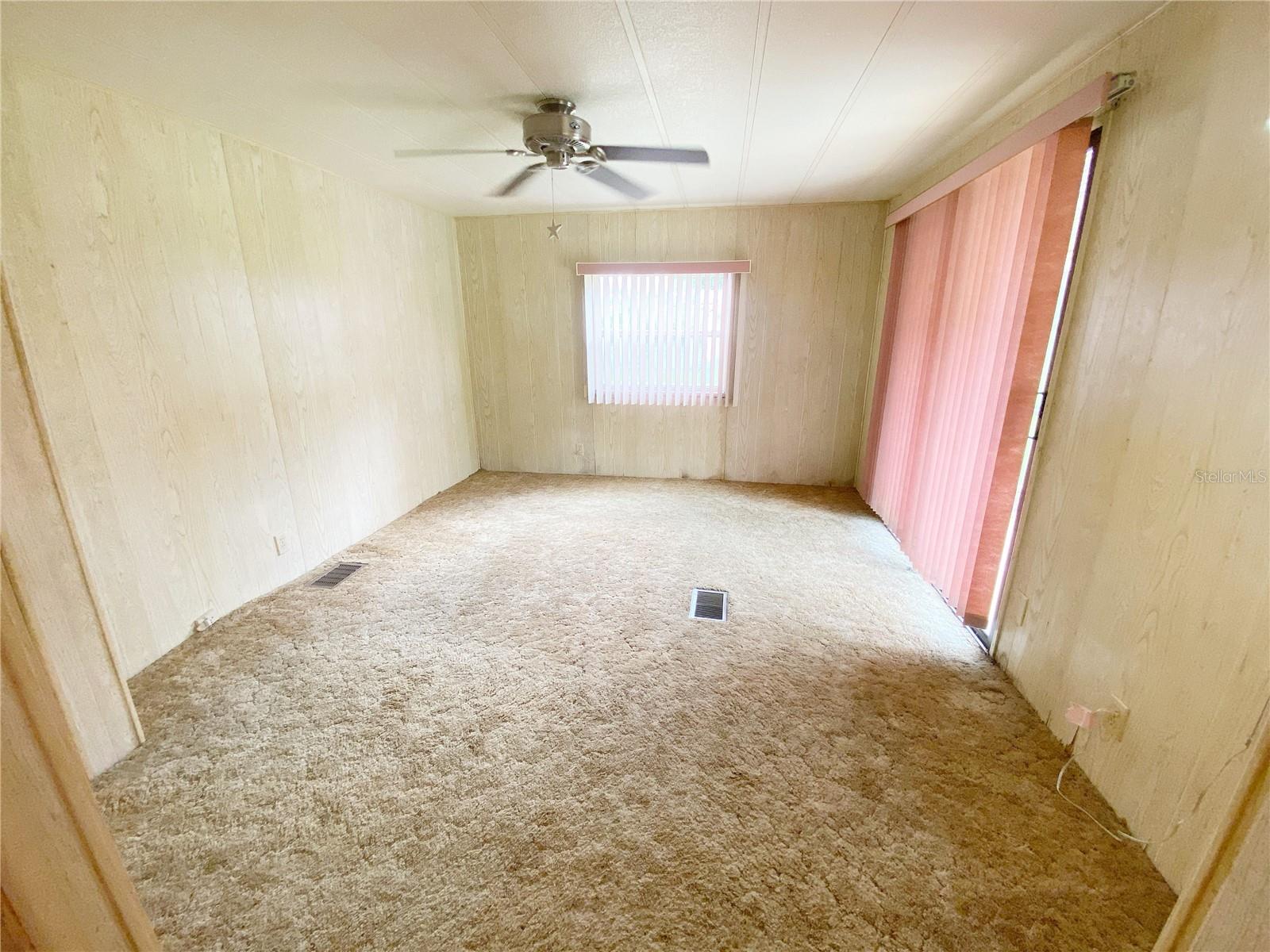 Image 23 of 53 For 348 Ivanhoe Circle