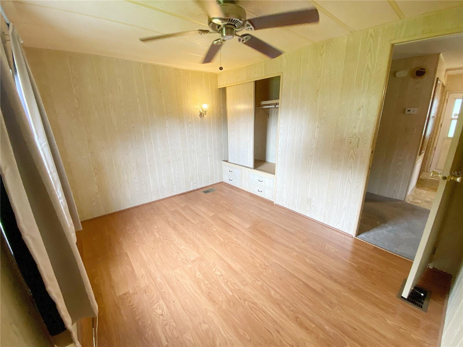 Image 29 of 53 For 348 Ivanhoe Circle