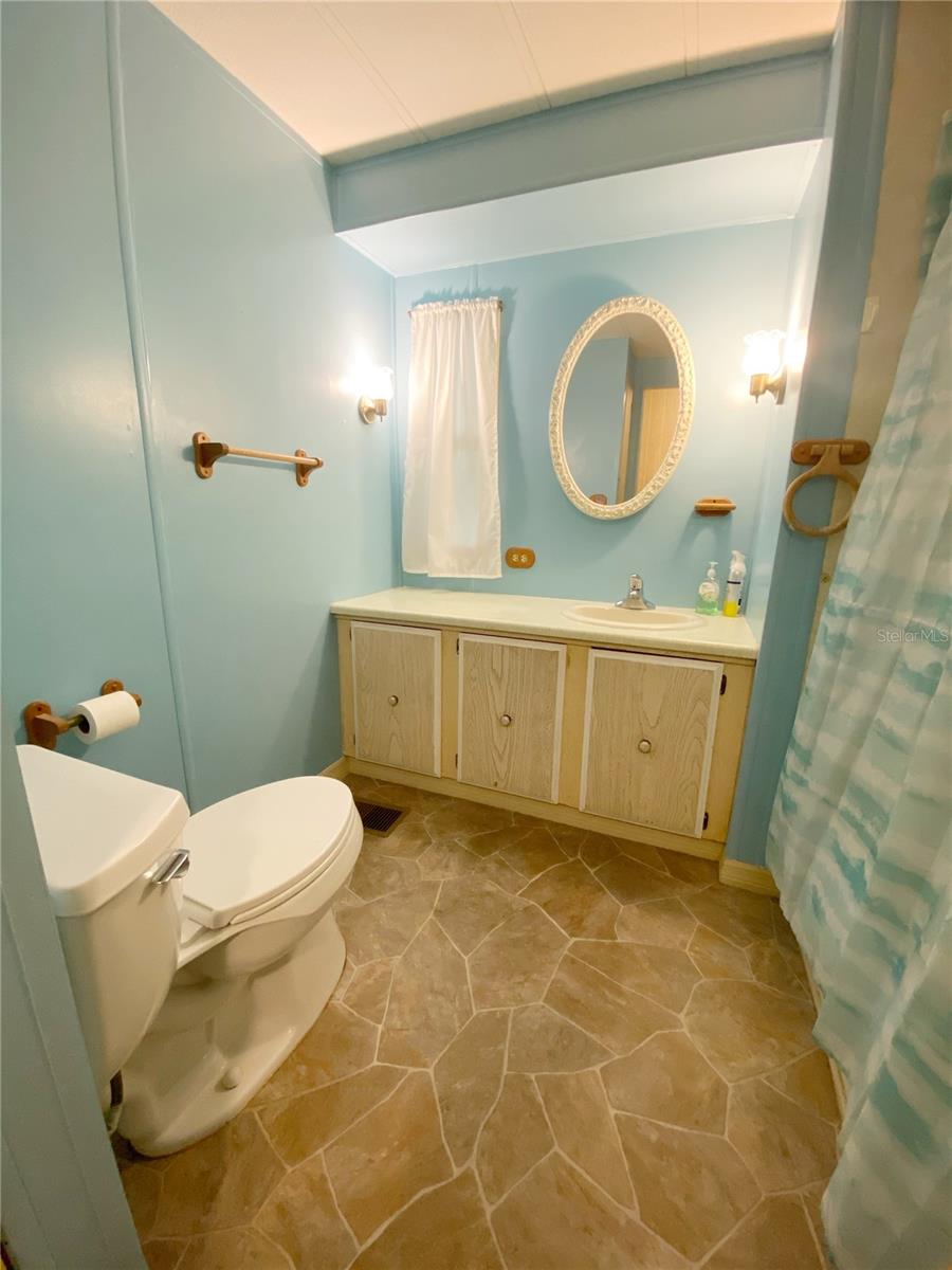 Image 30 of 53 For 348 Ivanhoe Circle