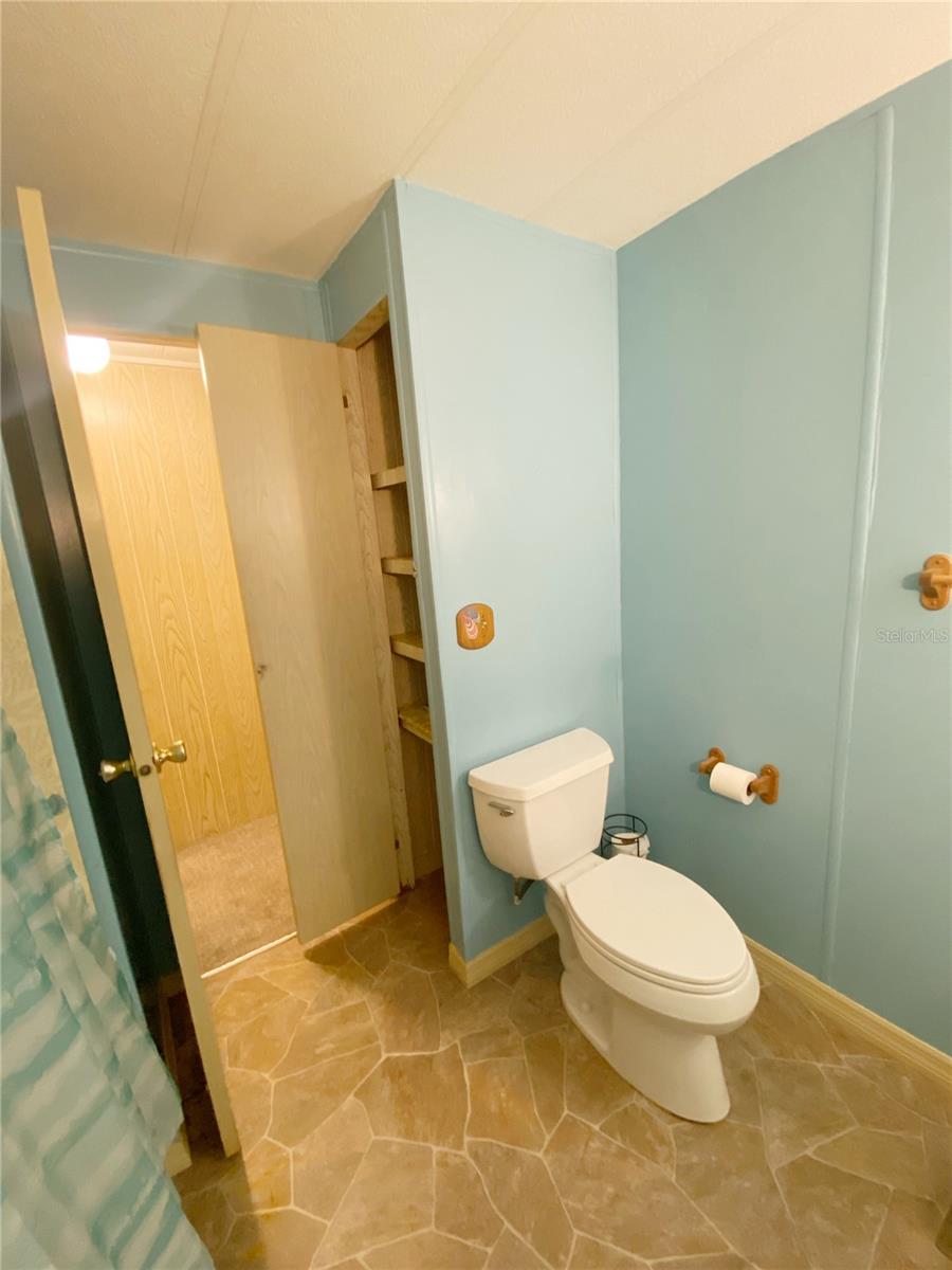 Image 31 of 53 For 348 Ivanhoe Circle