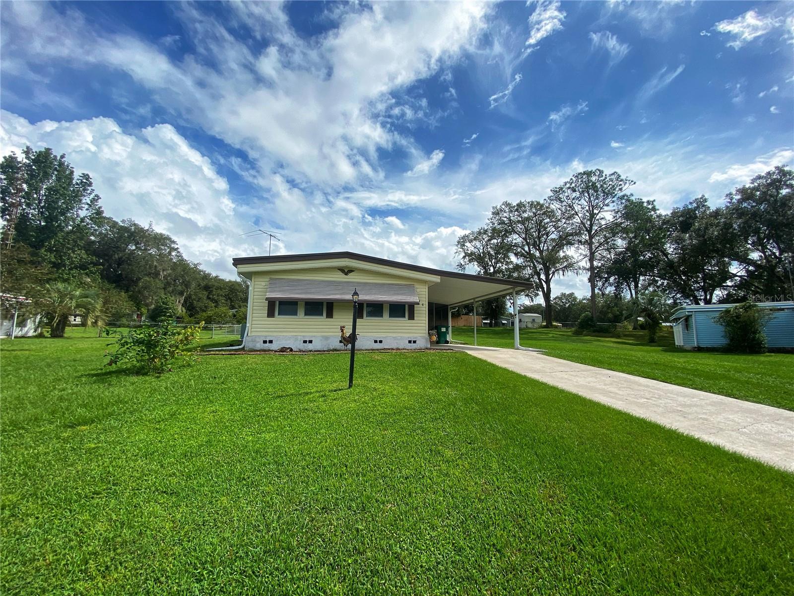 Image 33 of 53 For 348 Ivanhoe Circle