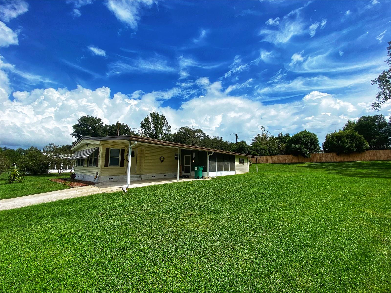 Image 35 of 53 For 348 Ivanhoe Circle