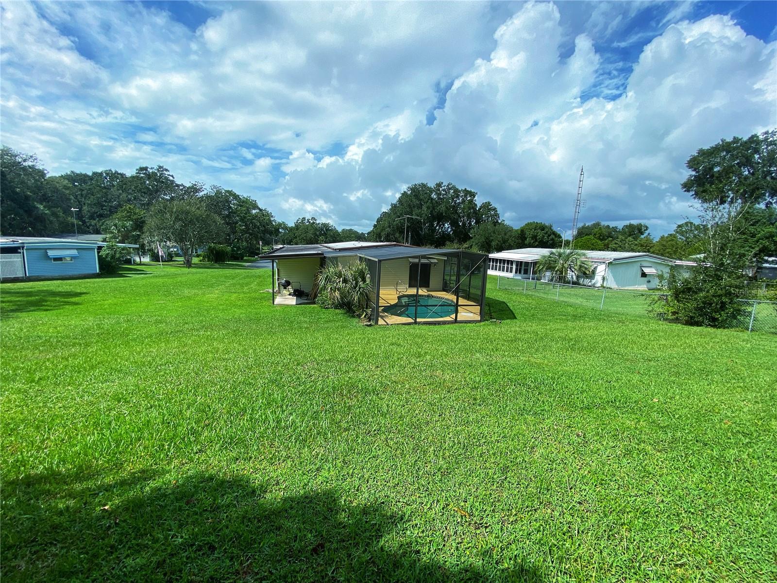 Image 39 of 53 For 348 Ivanhoe Circle