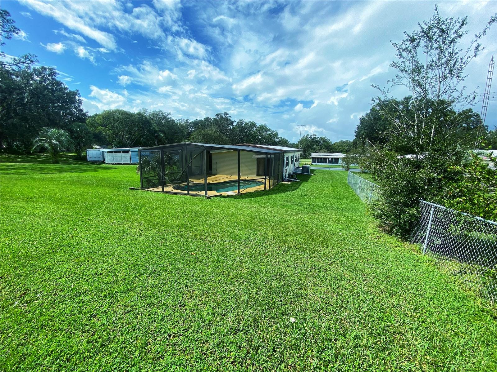 Image 41 of 53 For 348 Ivanhoe Circle