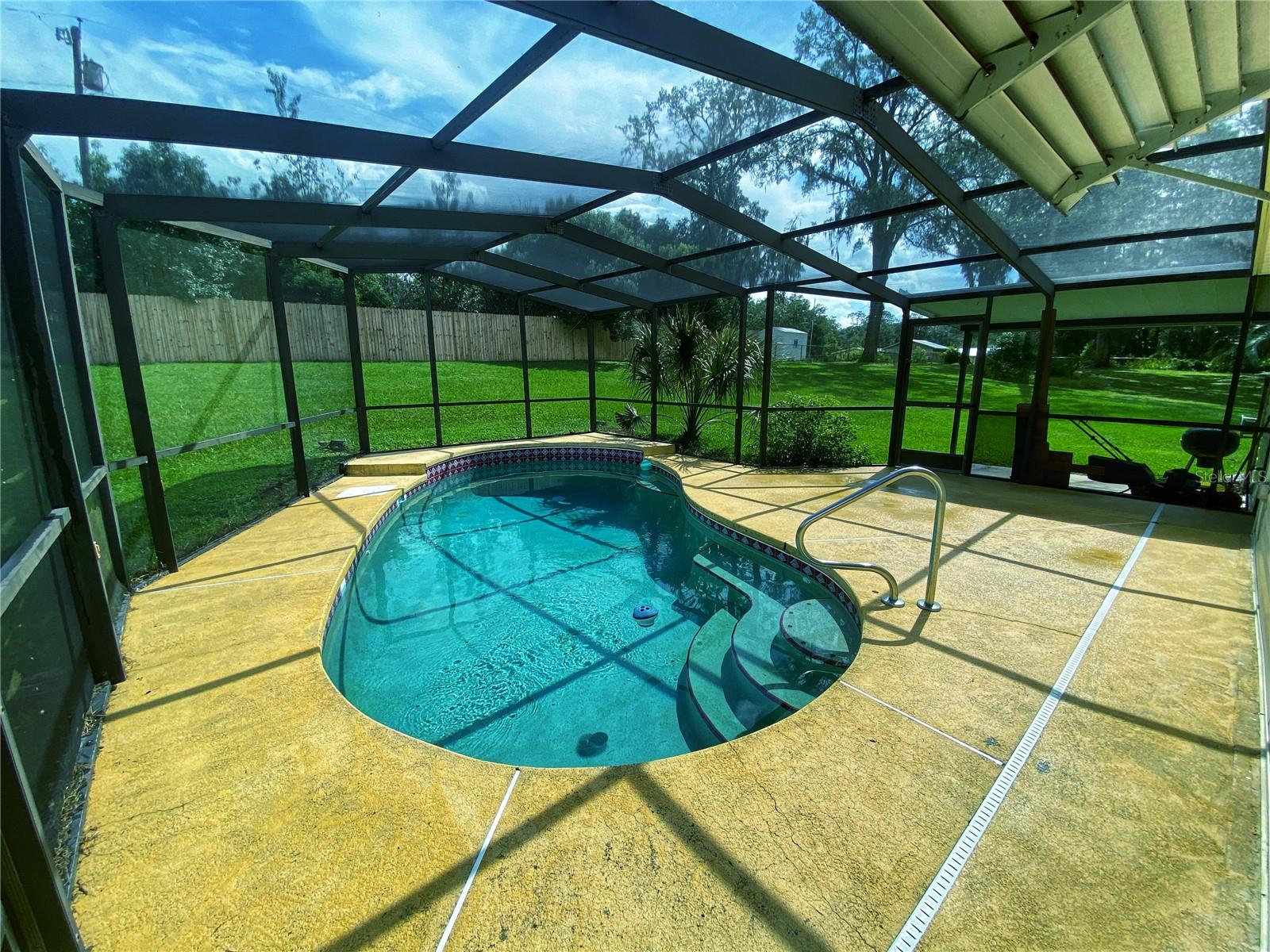 Image 45 of 53 For 348 Ivanhoe Circle