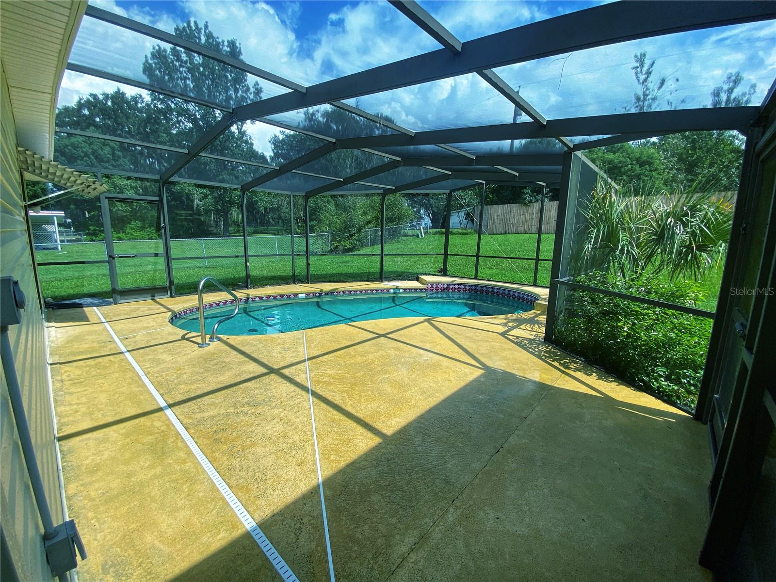 Image 46 of 53 For 348 Ivanhoe Circle