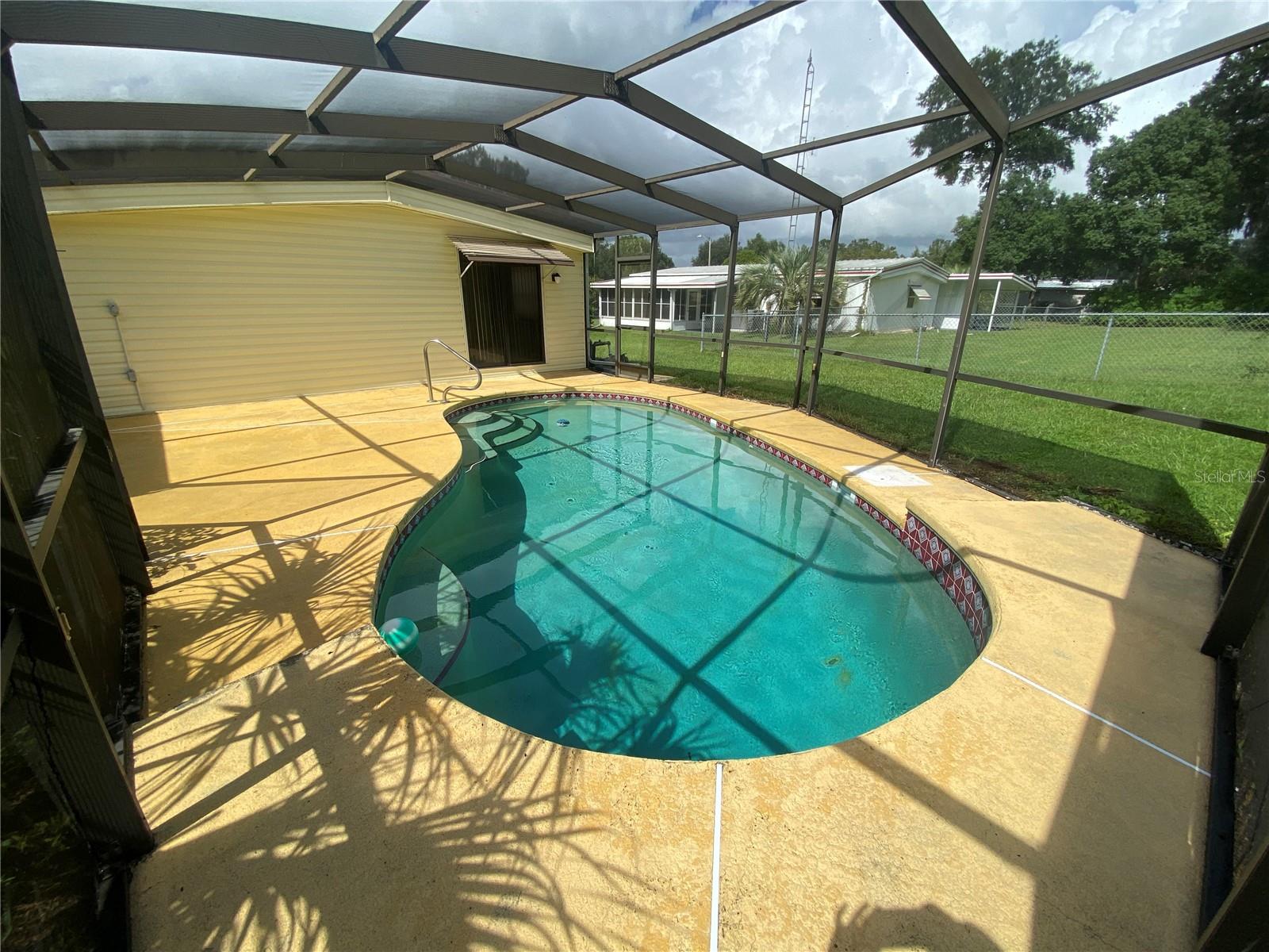 Image 47 of 53 For 348 Ivanhoe Circle