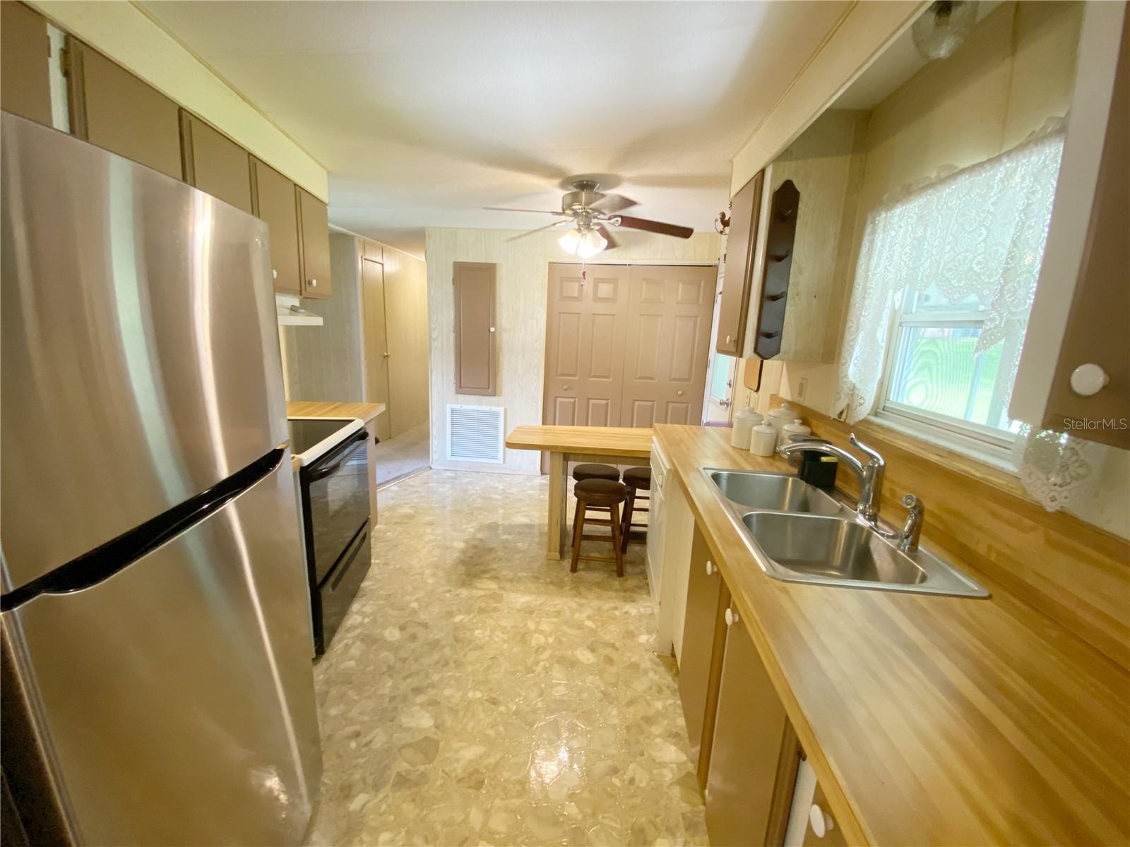 Image 8 of 53 For 348 Ivanhoe Circle