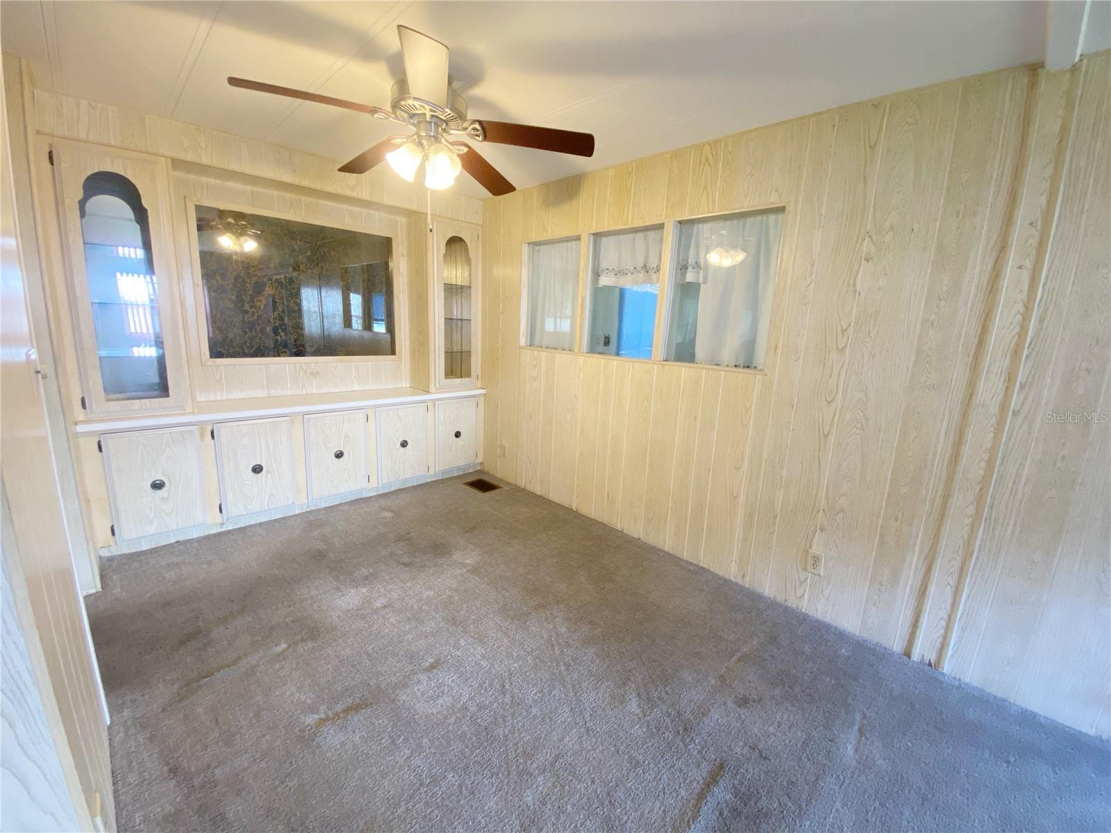 Image 9 of 53 For 348 Ivanhoe Circle