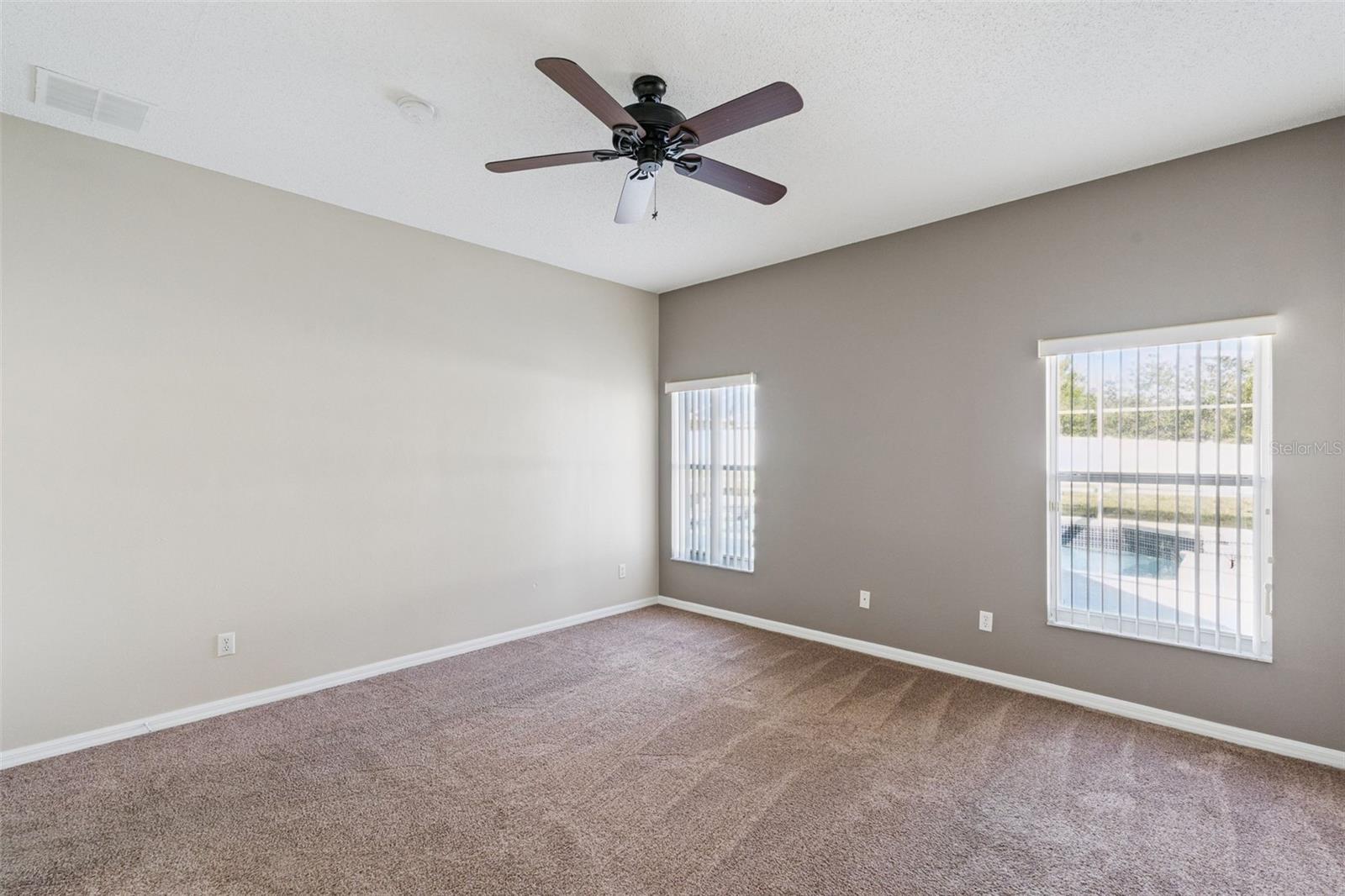 Image 29 of 37 For 648 Lockbreeze Drive