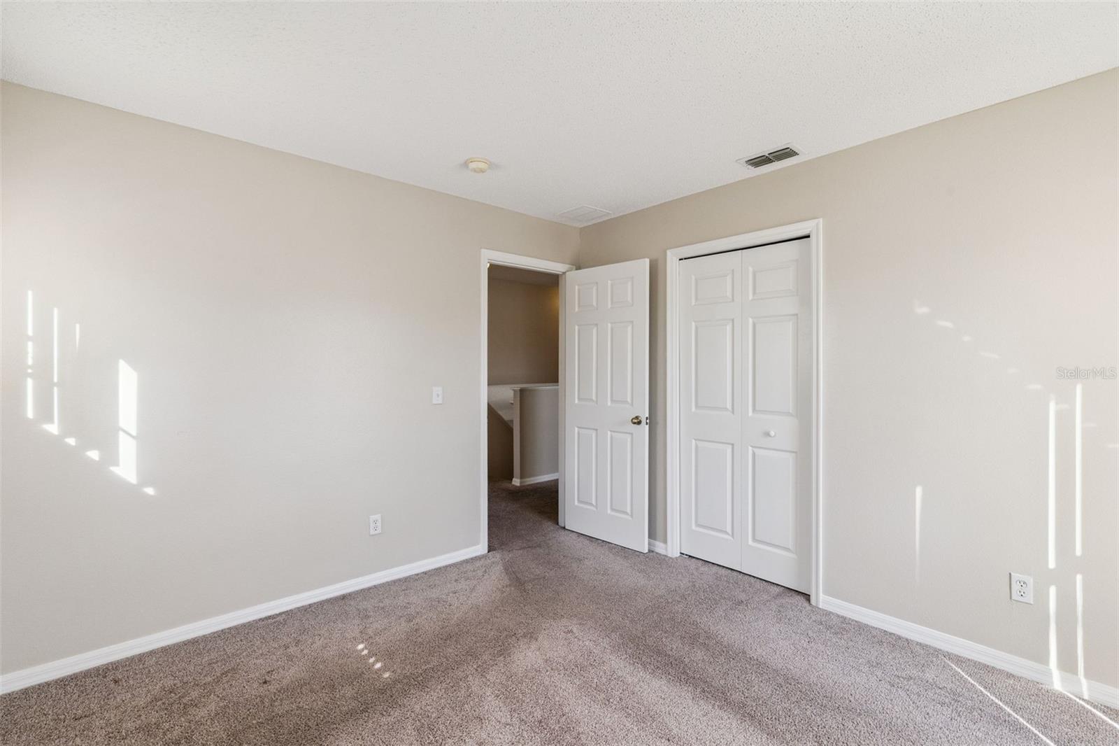 Image 31 of 37 For 648 Lockbreeze Drive