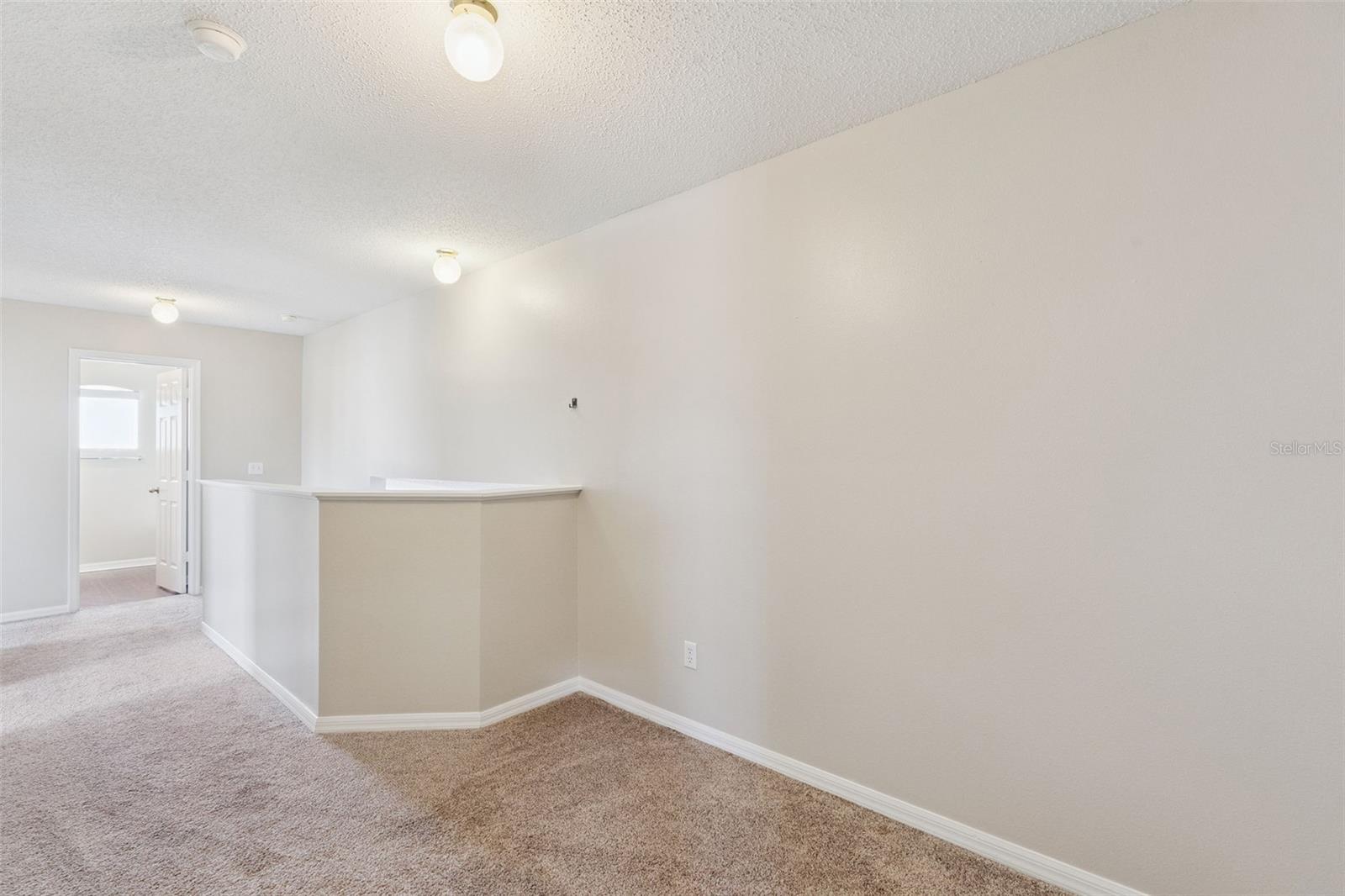 Image 32 of 37 For 648 Lockbreeze Drive