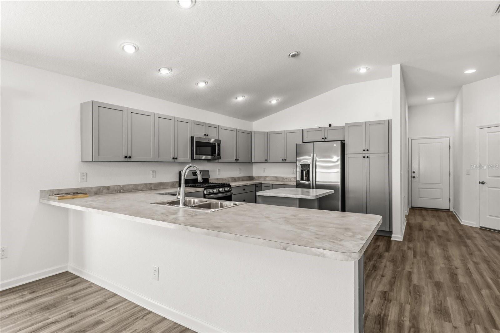 Image 17 of 45 For 839 Conroe Street