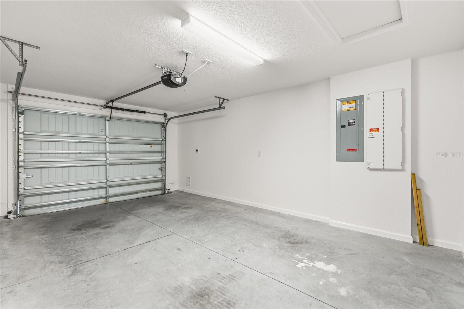 Image 32 of 45 For 839 Conroe Street