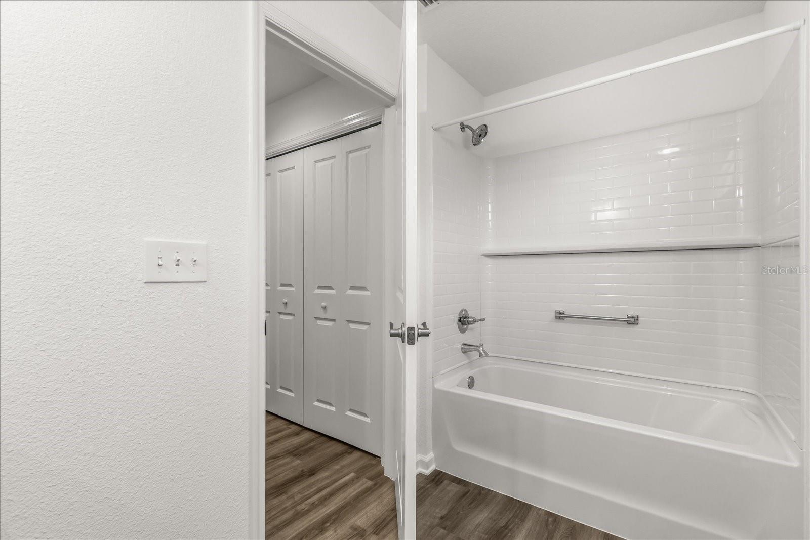 Image 9 of 45 For 839 Conroe Street