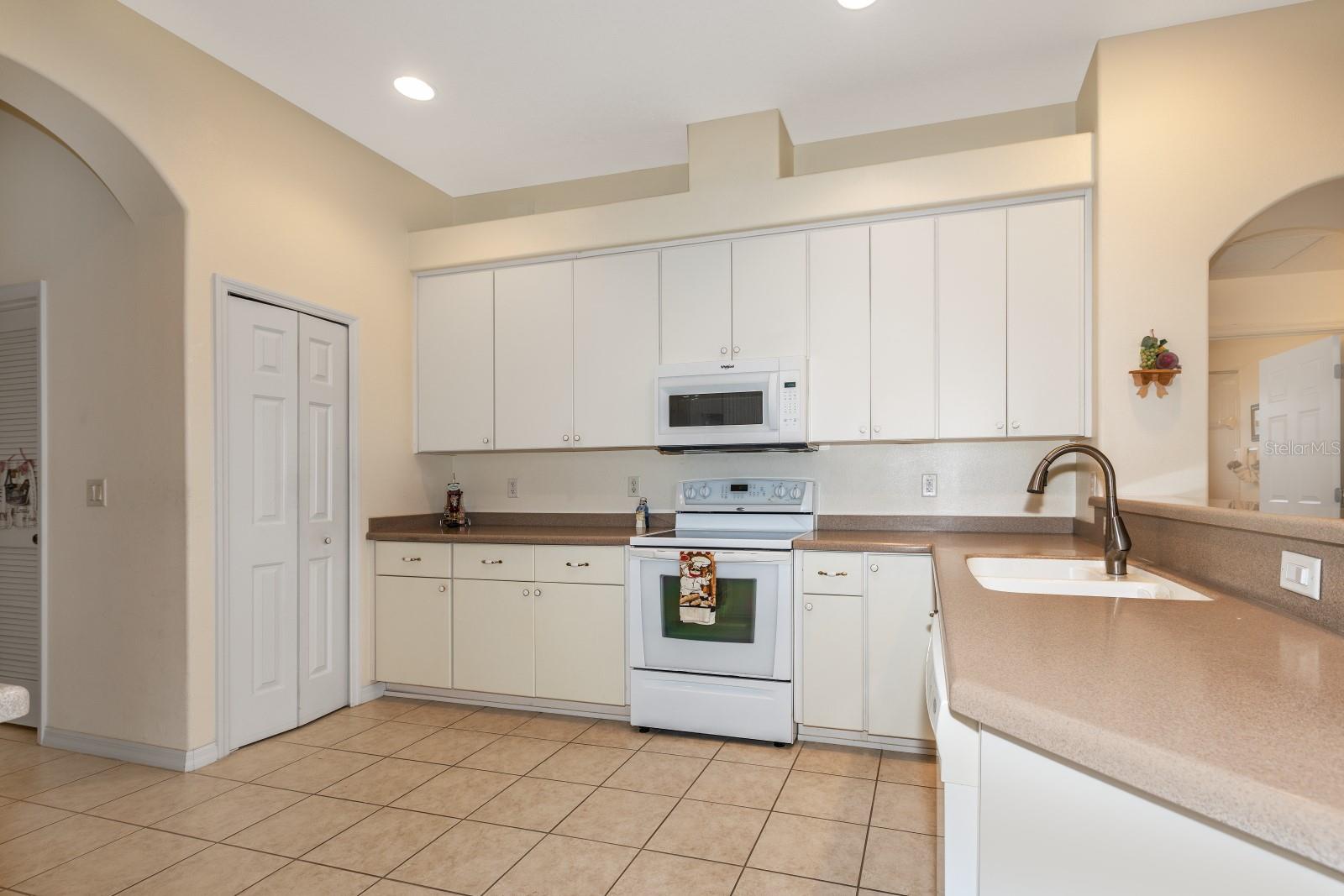 Image 9 of 24 For 5839 Woodland Moss Way