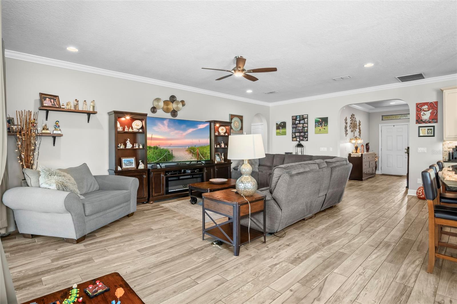 Image 4 of 49 For 1322 Woods Landing Drive