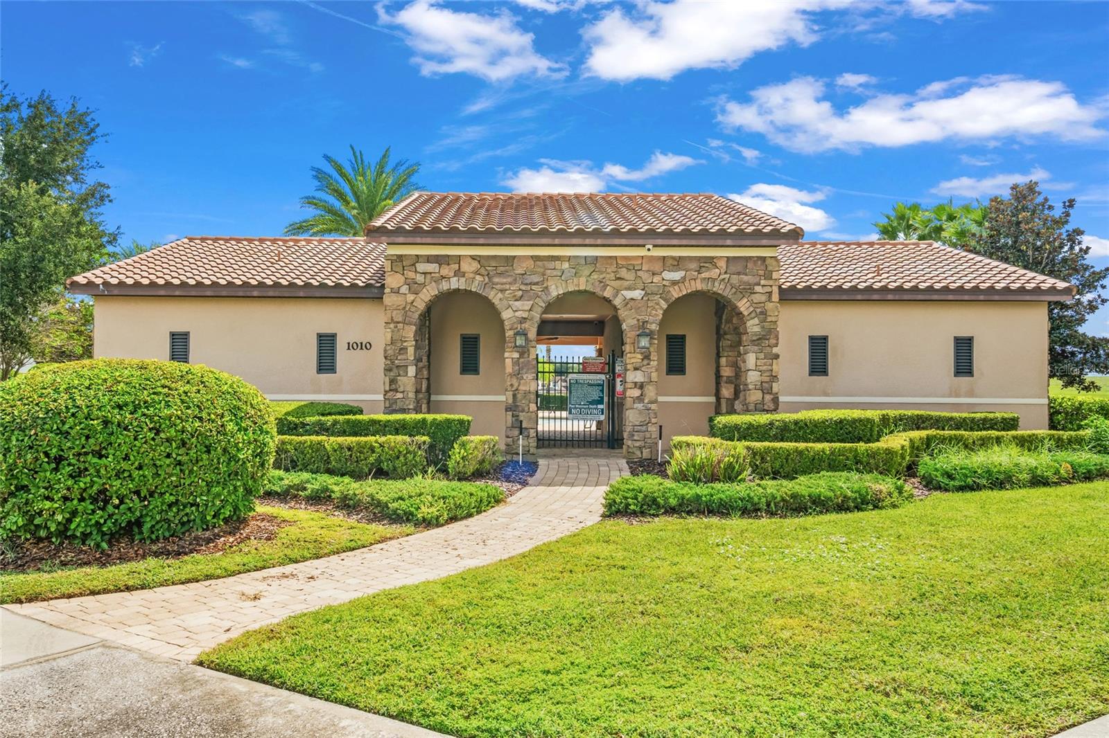 Image 47 of 49 For 1322 Woods Landing Drive