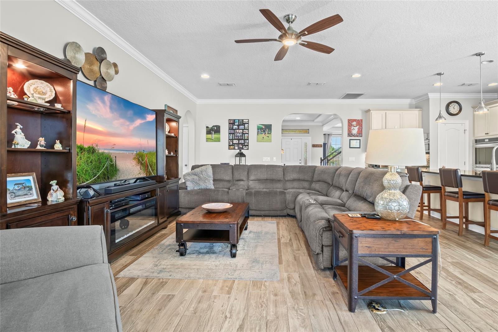 Image 5 of 49 For 1322 Woods Landing Drive