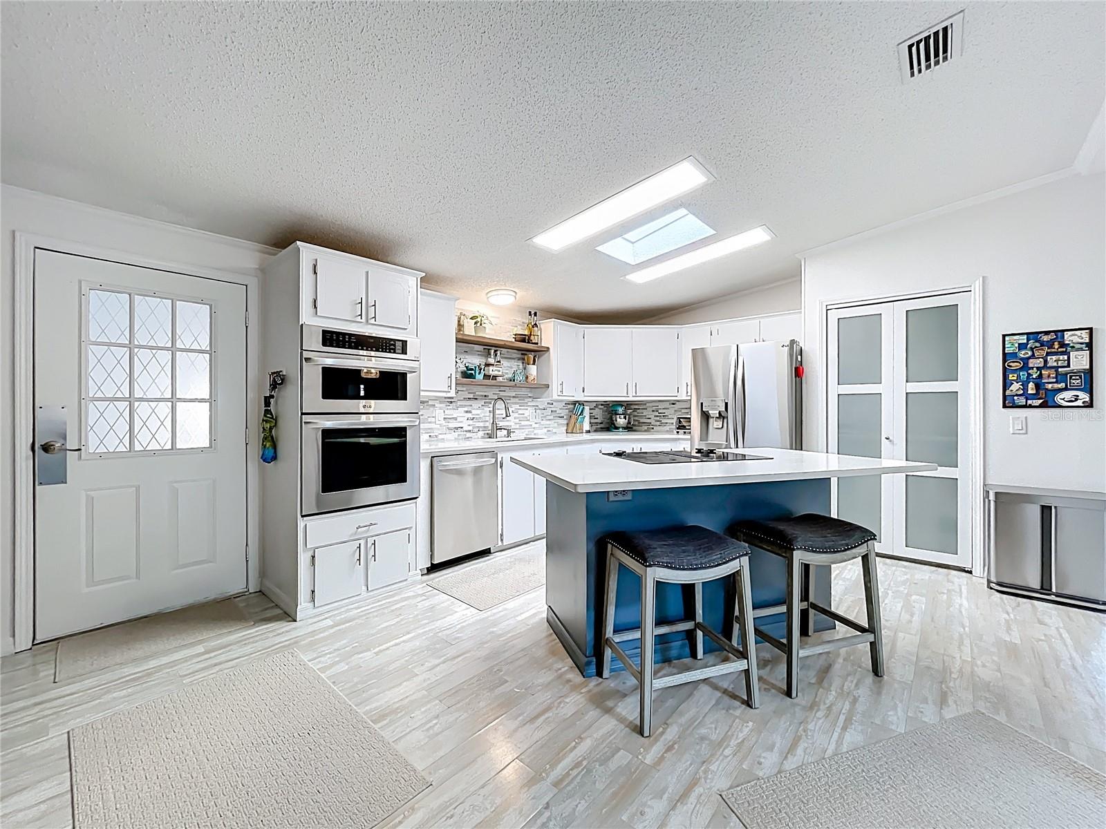 Image 12 of 74 For 3233 Myakka River Road