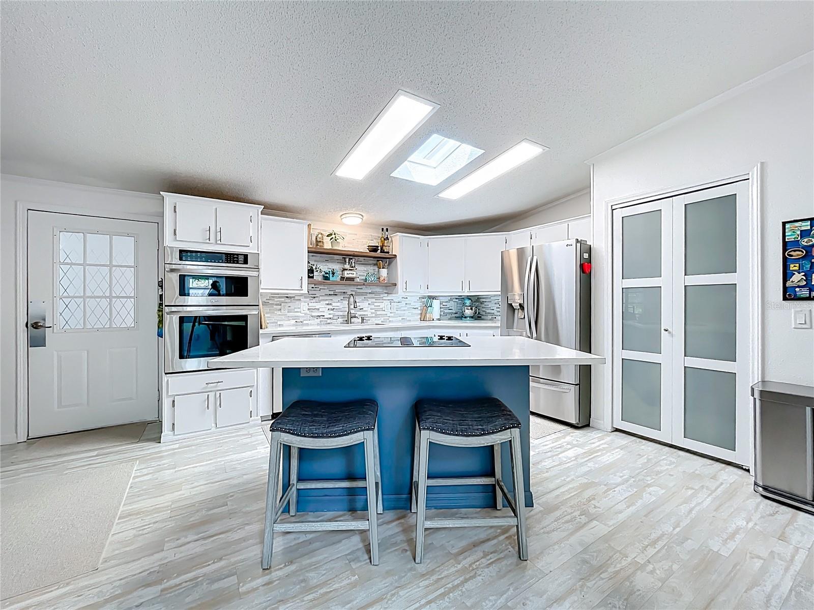 Image 6 of 74 For 3233 Myakka River Road