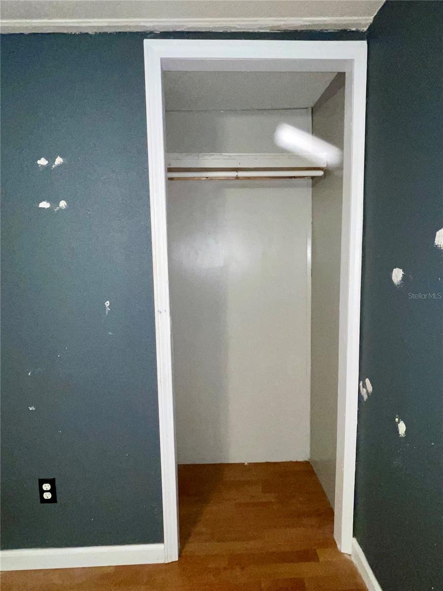 Image 19 of 41 For 44246 Berwick Street