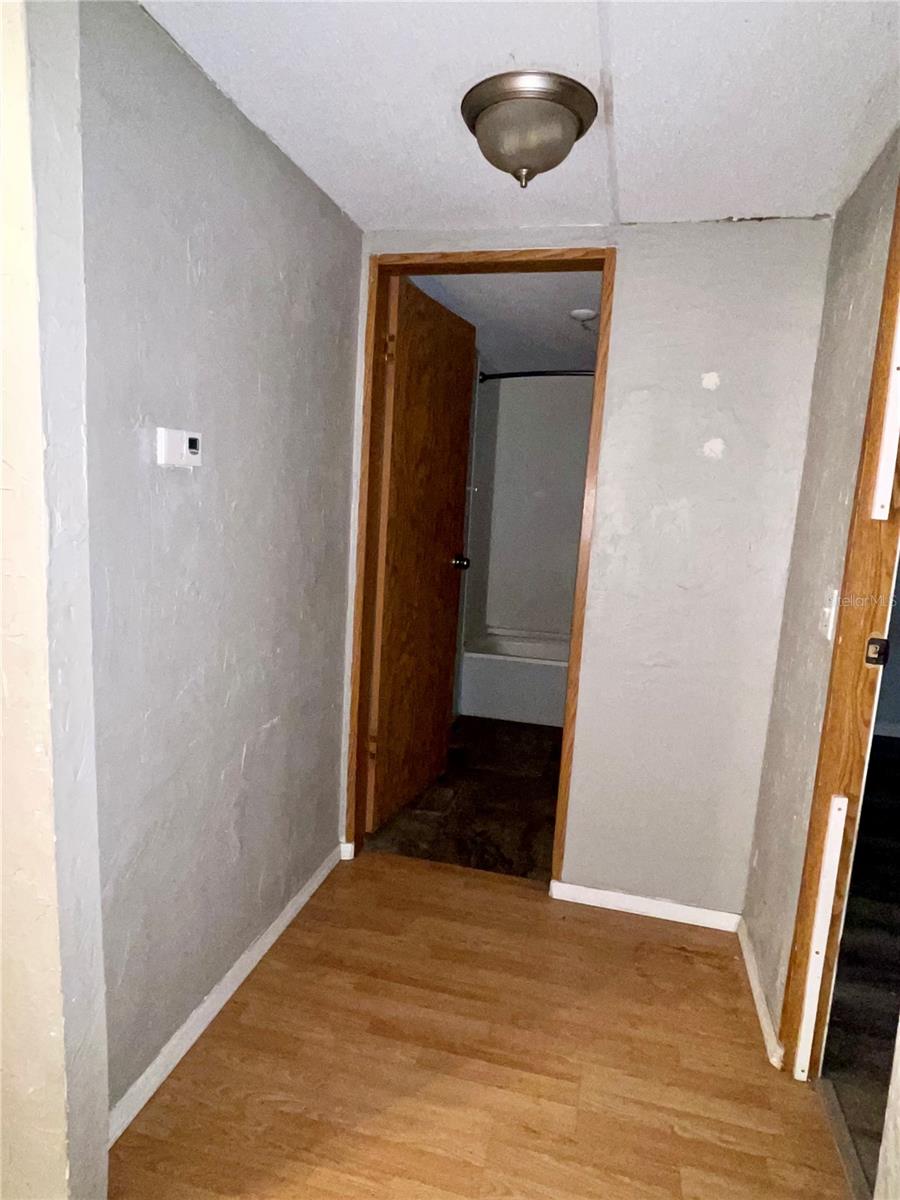 Image 21 of 41 For 44246 Berwick Street